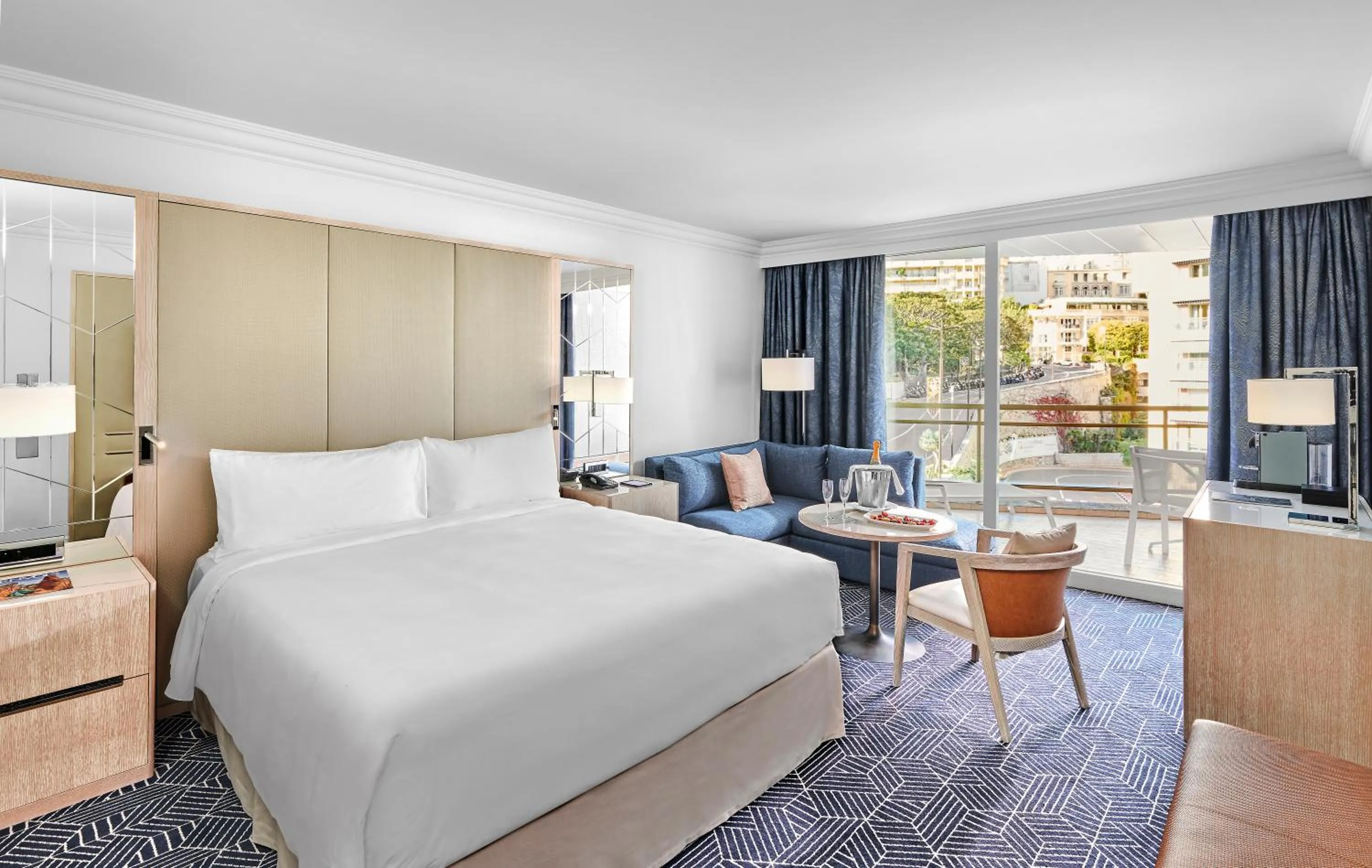 Photo of the whole room, Bed in Fairmont Monte Carlo