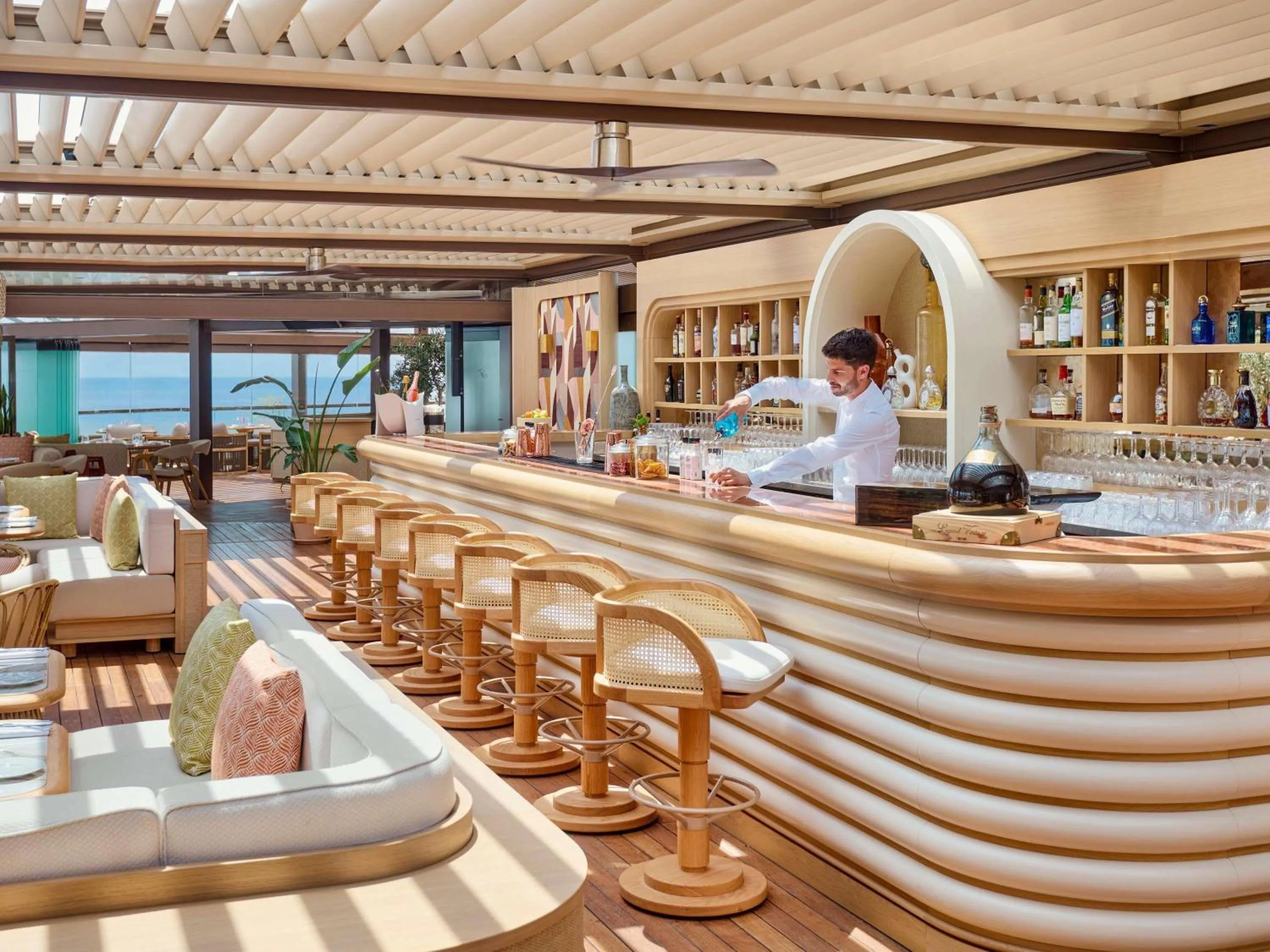 Restaurant/places to eat in Fairmont Monte Carlo