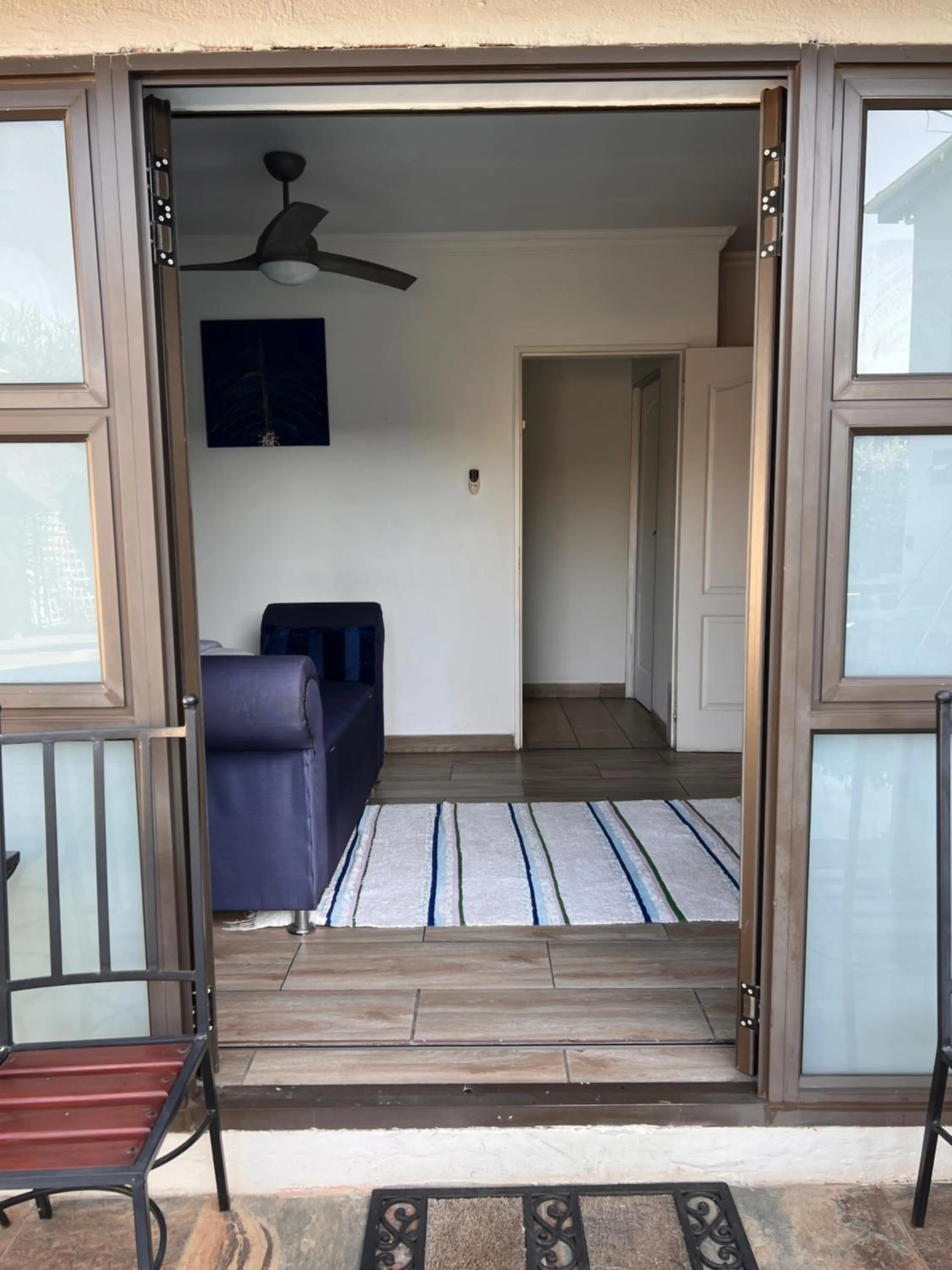 Facade/entrance in 2 Op Terblanche Guesthouse