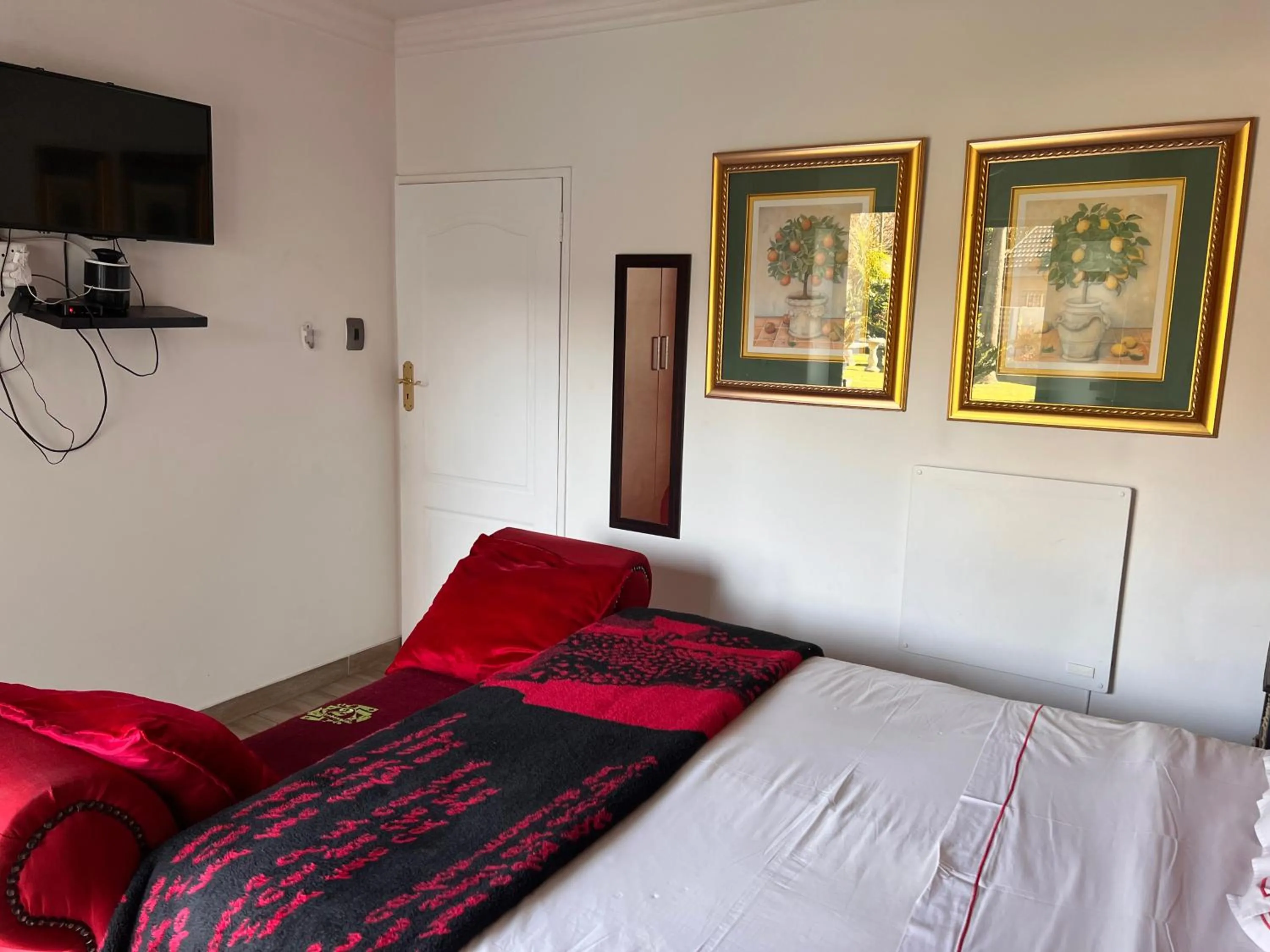 Bedroom, Bed in 2 Op Terblanche Guesthouse