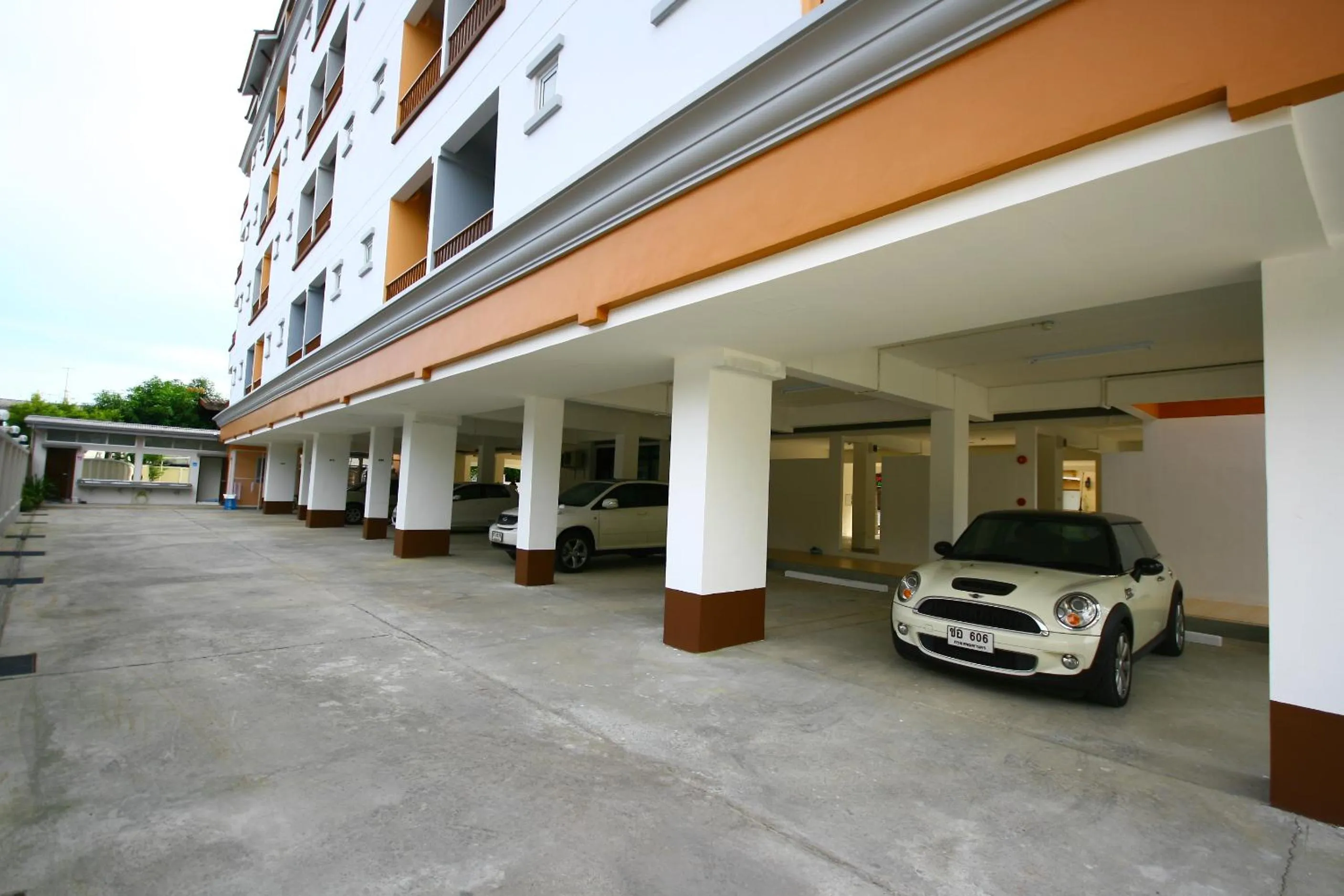 Area and facilities in At Home Phetkasem