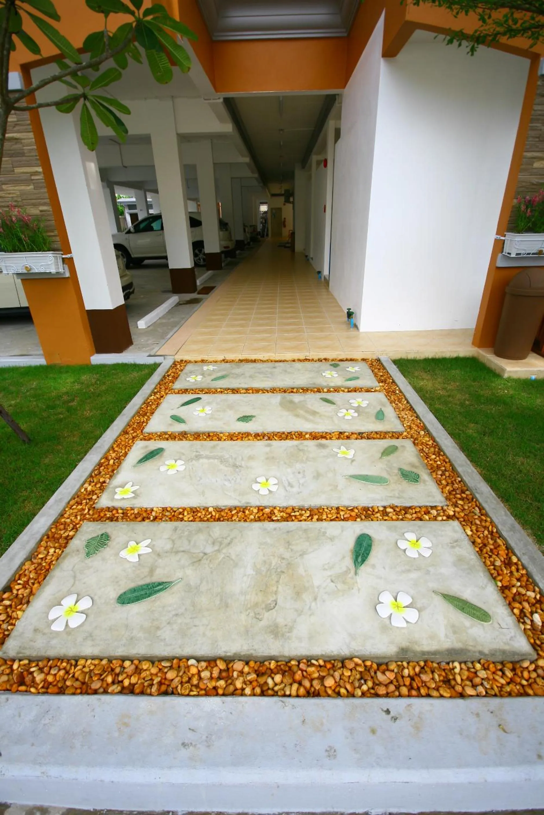 Area and facilities in At Home Phetkasem