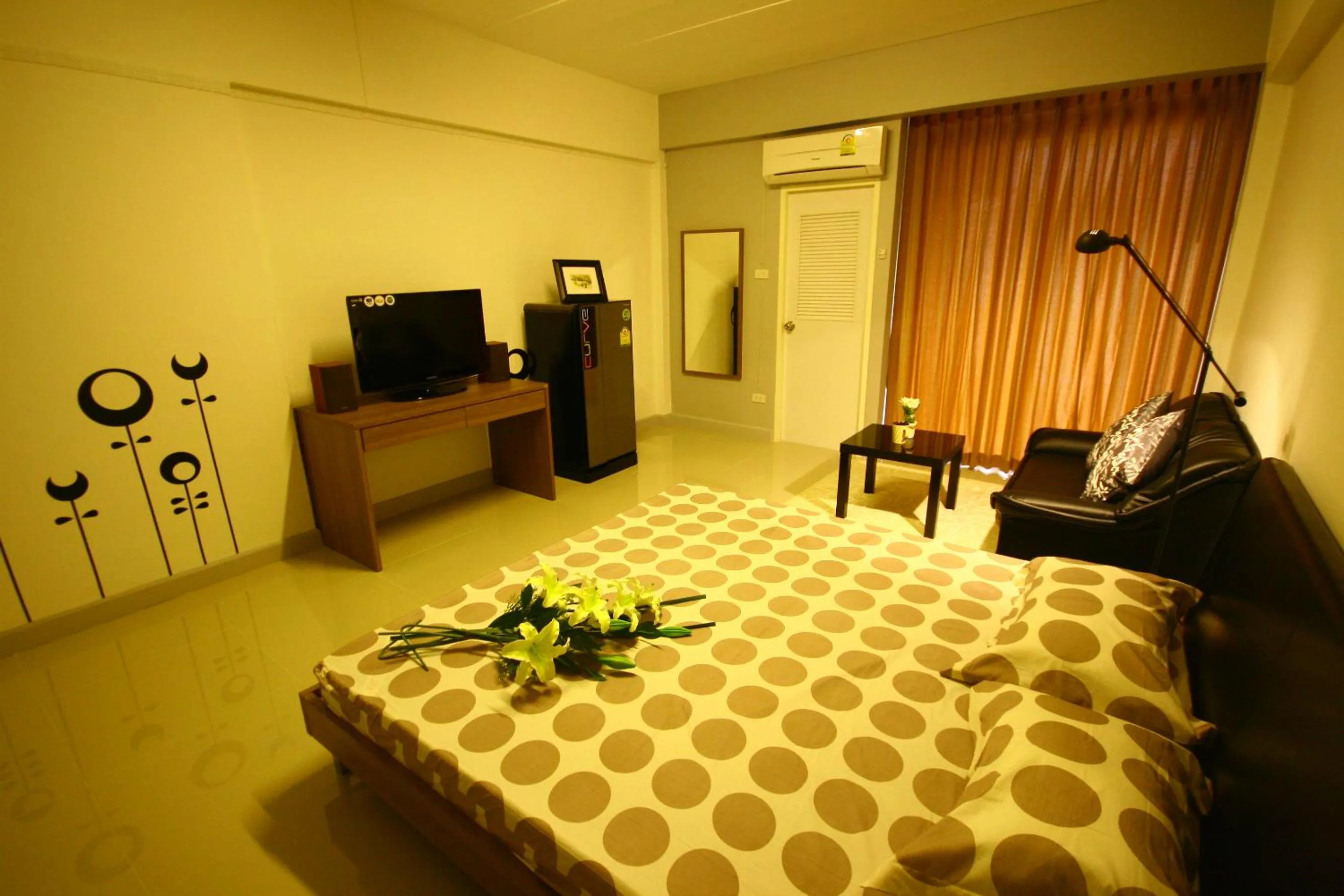 Photo of the whole room, Bed in At Home Phetkasem