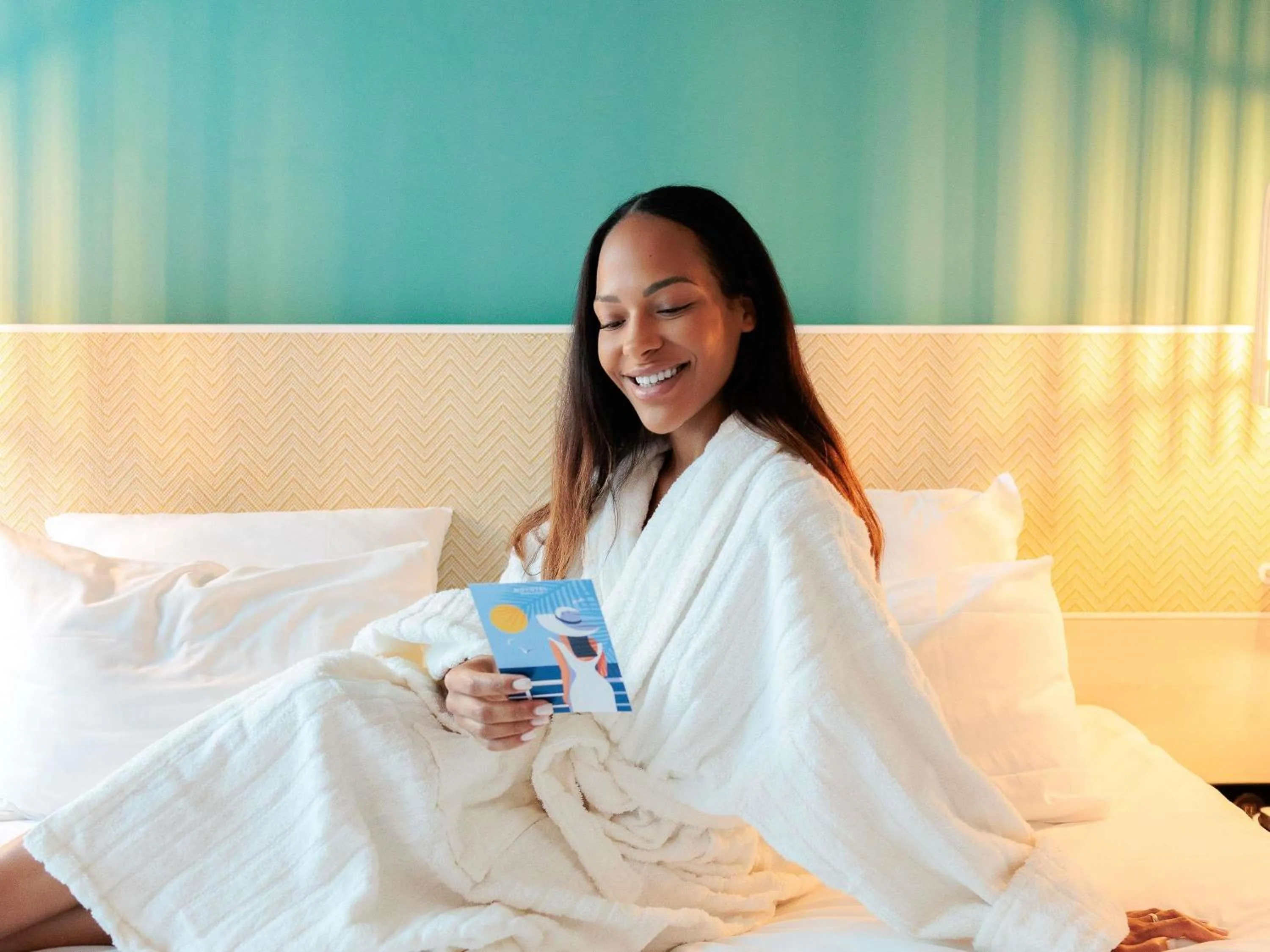 Bedroom, Bed in Novotel Monte-Carlo