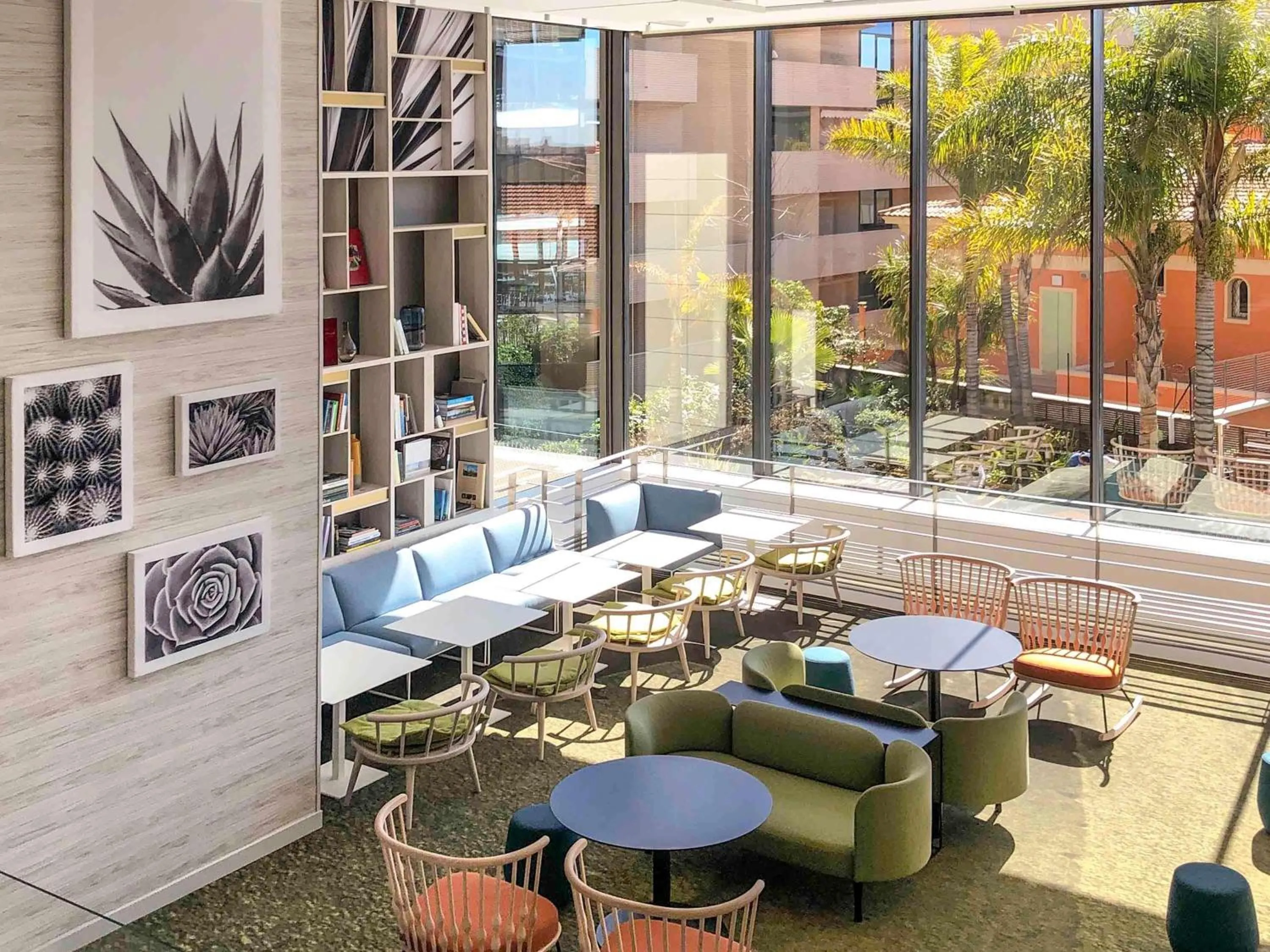 Lounge or bar in Novotel Monte-Carlo