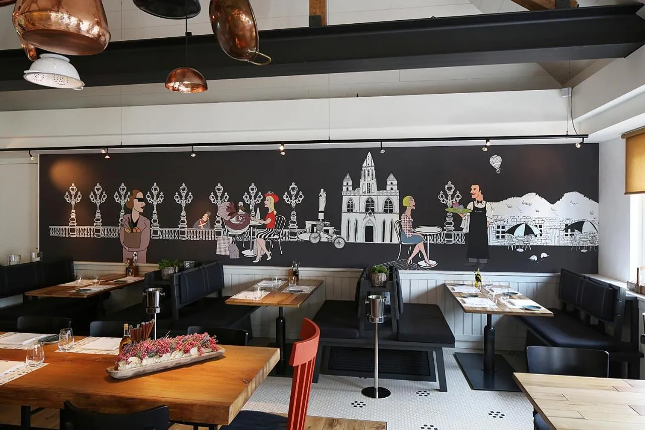 Restaurant/places to eat in LA MAISON hotel & spa