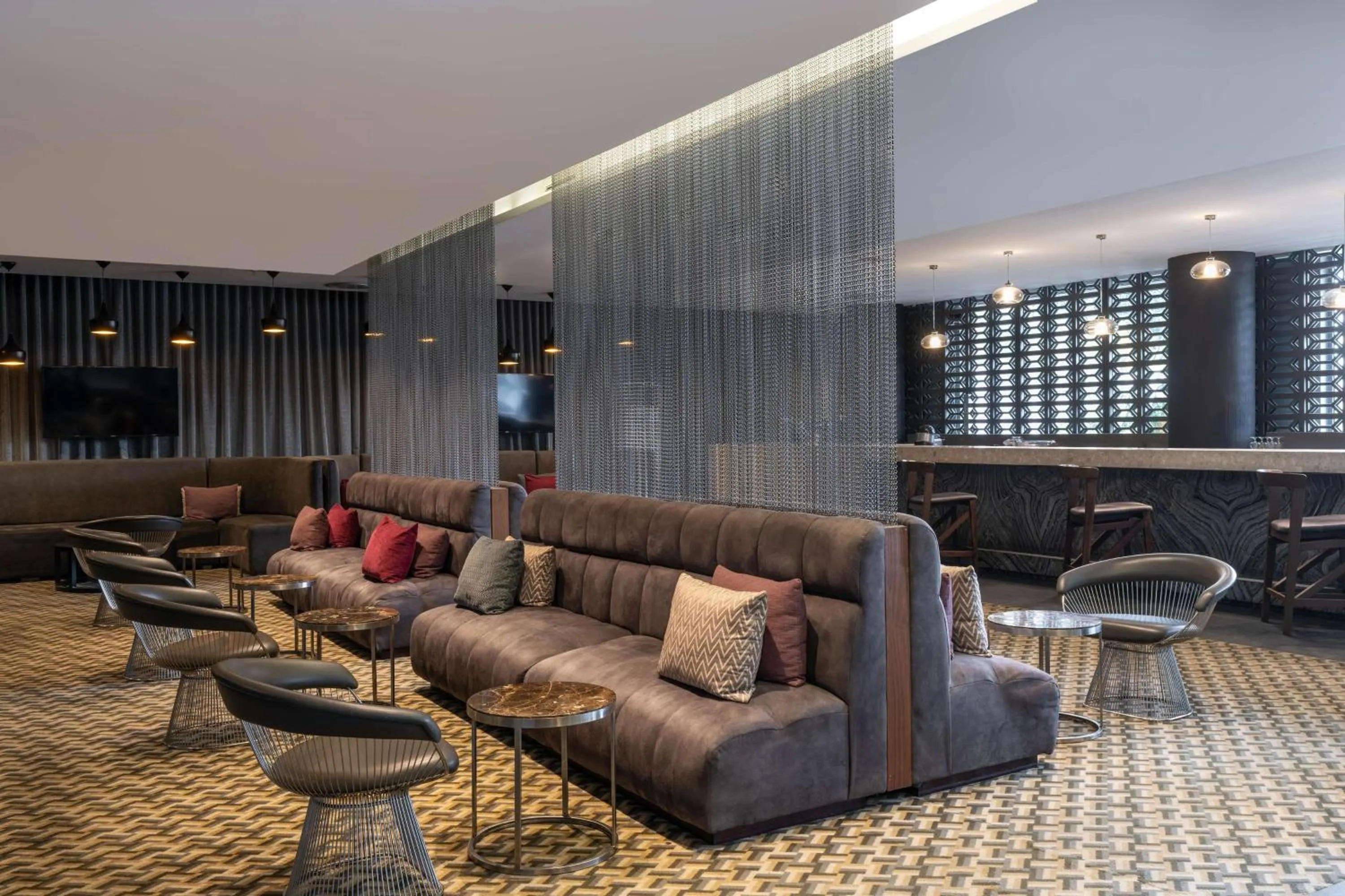 Lounge or bar in Radisson Blu Okoume Palace Hotel, Libreville