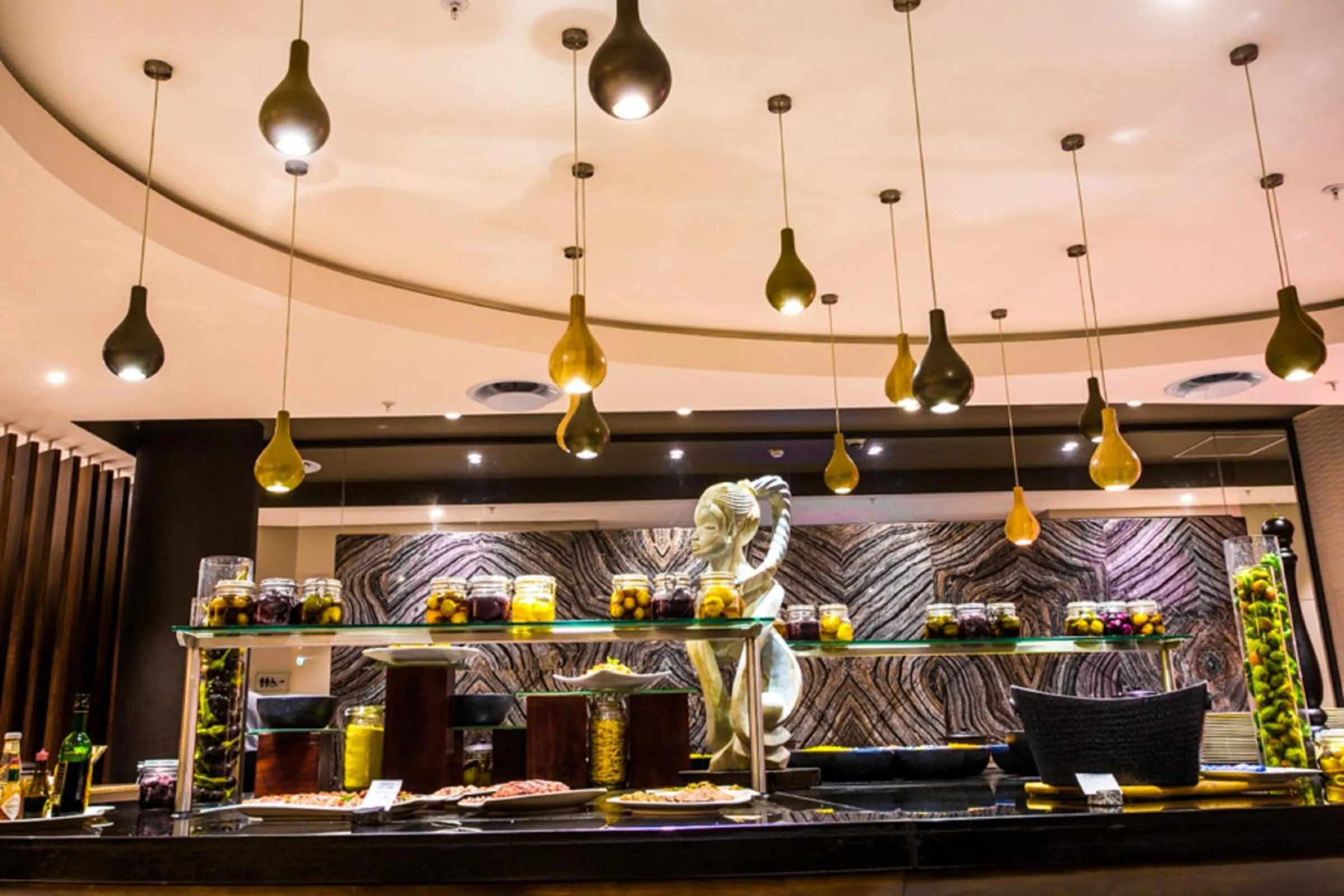 Food in Radisson Blu Okoume Palace Hotel, Libreville