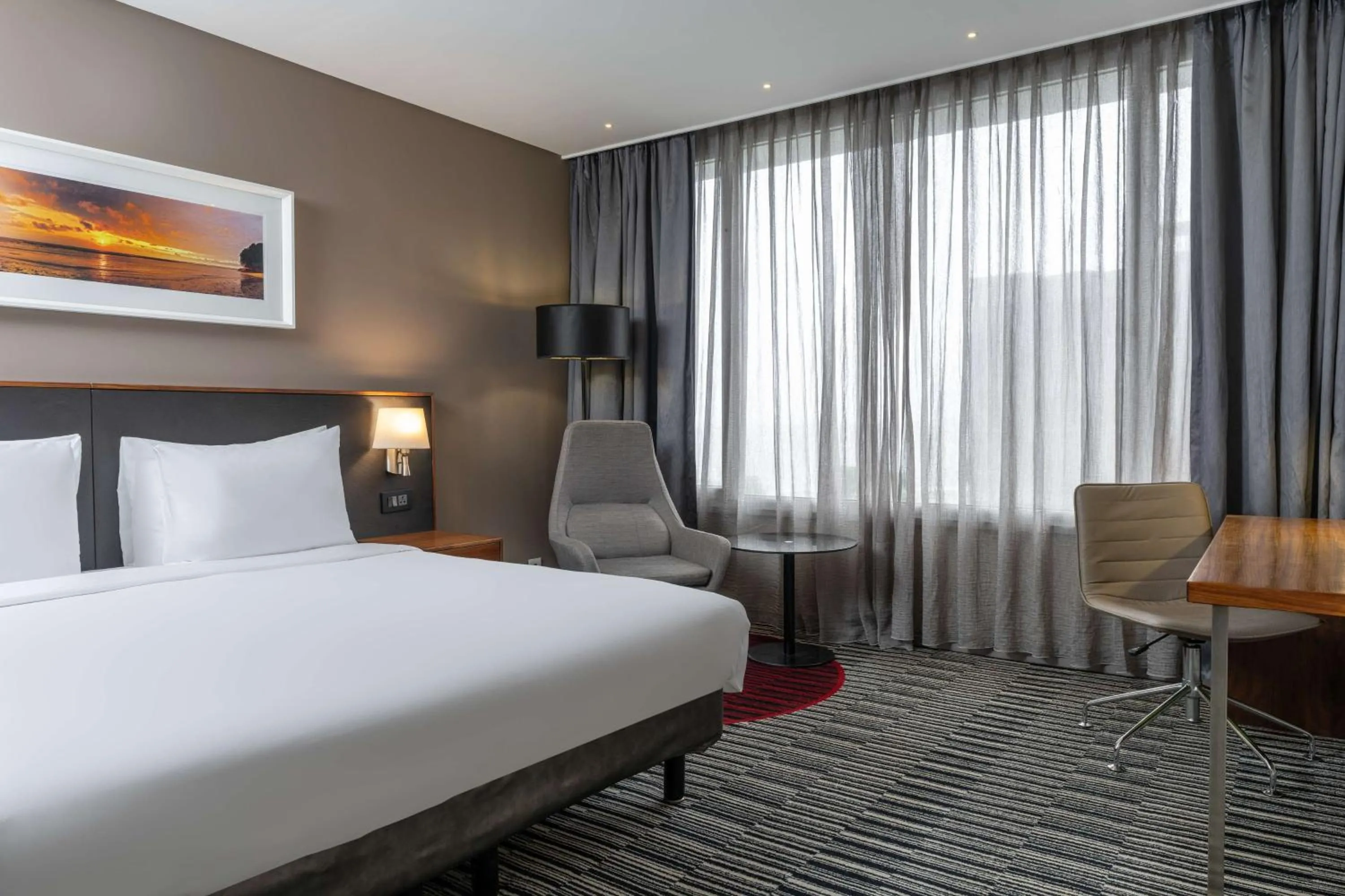 Bedroom, Bed in Radisson Blu Okoume Palace Hotel, Libreville