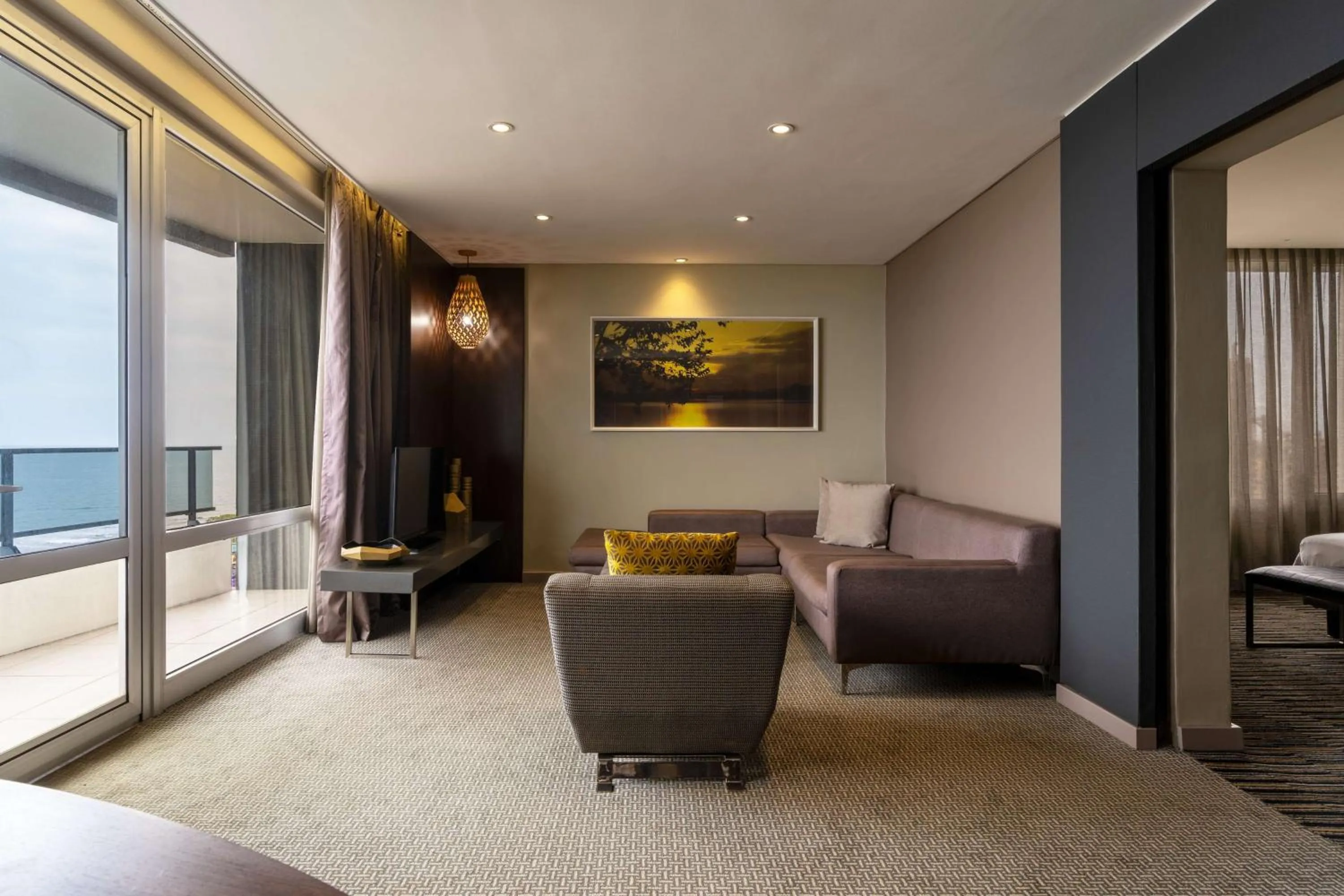 Photo of the whole room in Radisson Blu Okoume Palace Hotel, Libreville