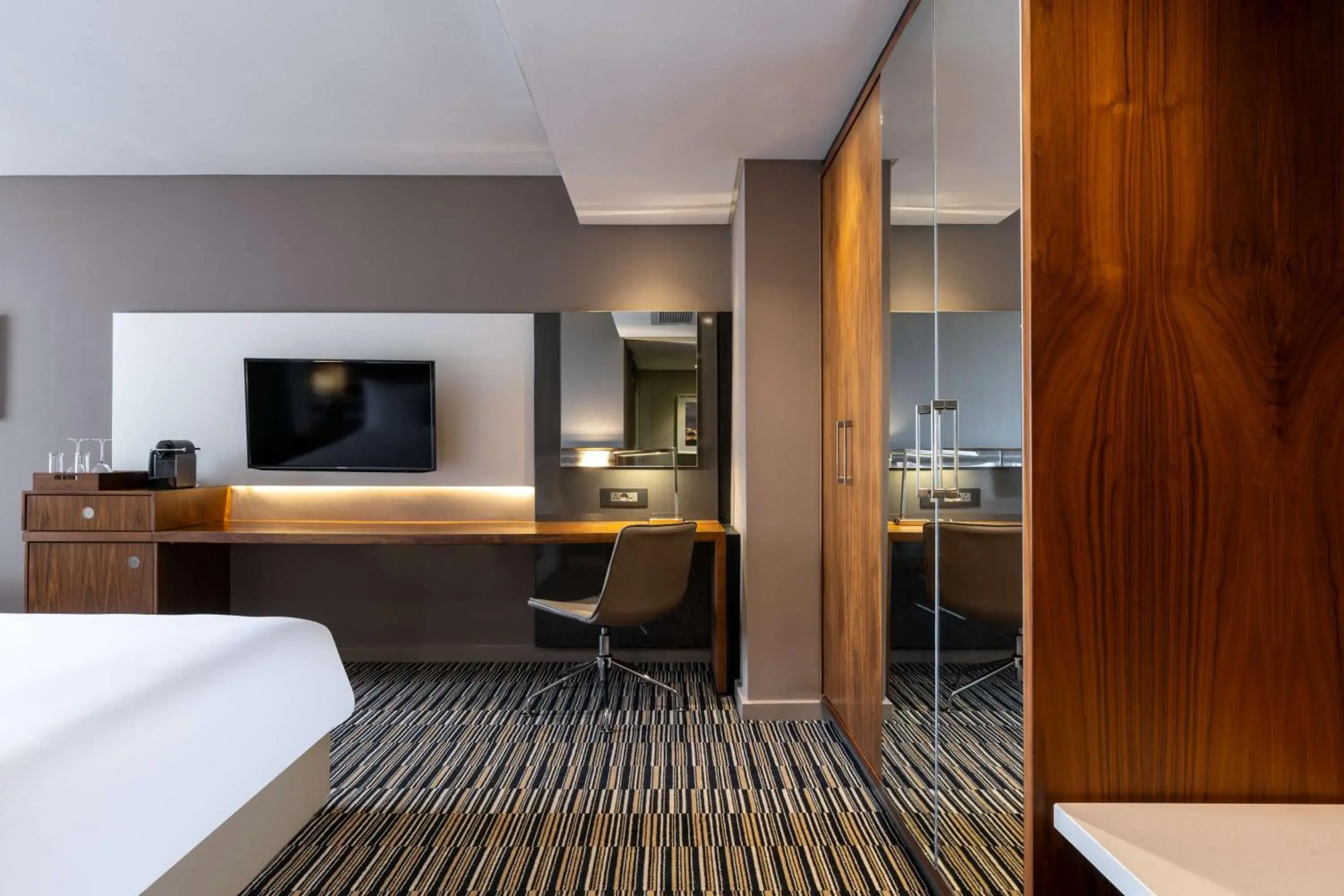 Junior Suite in Radisson Blu Okoume Palace Hotel, Libreville Junior Suite in Radisson Blu Okoume Palace Hotel, Libreville