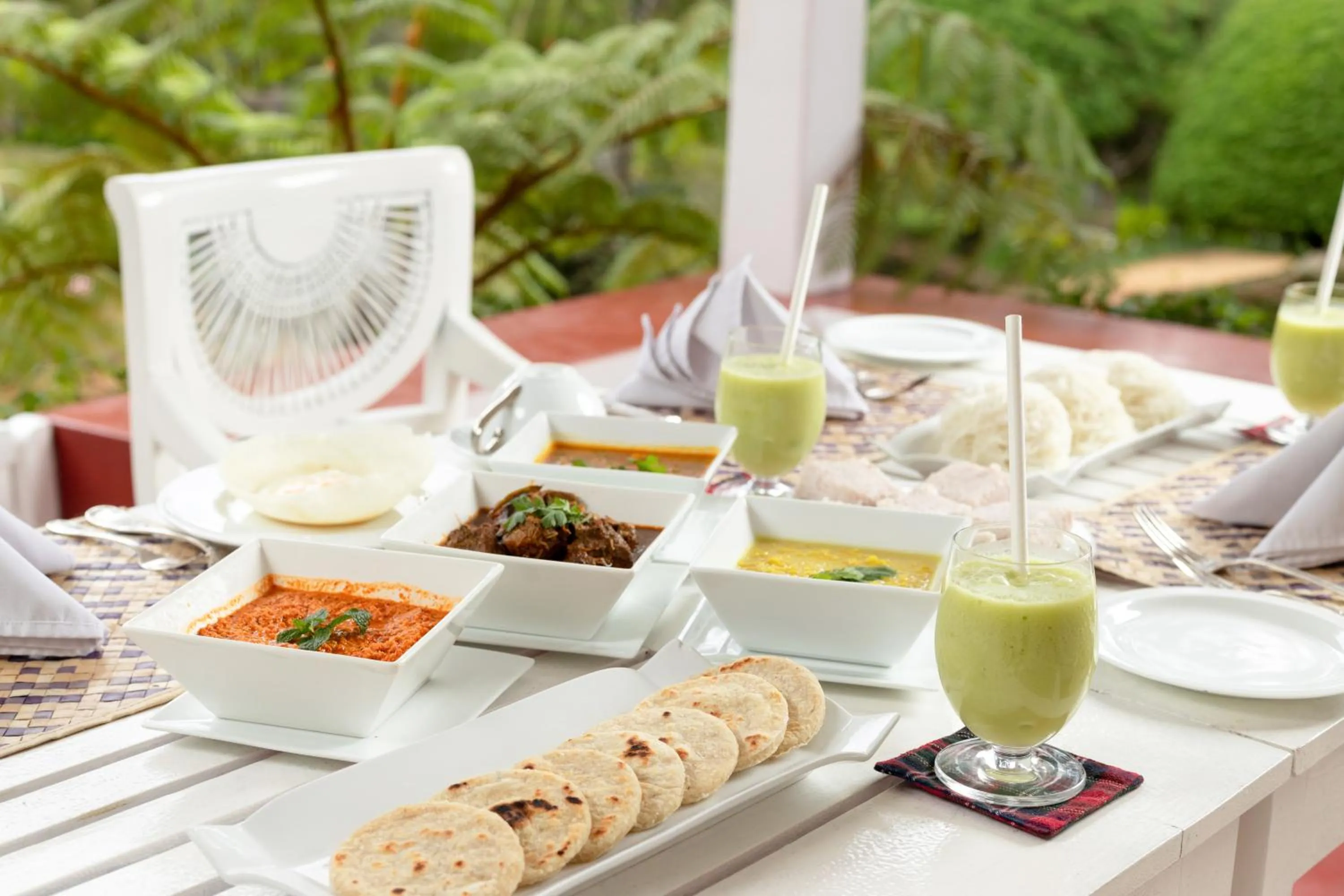 Breakfast in Scottish Planter Bungalow- Thema Collection