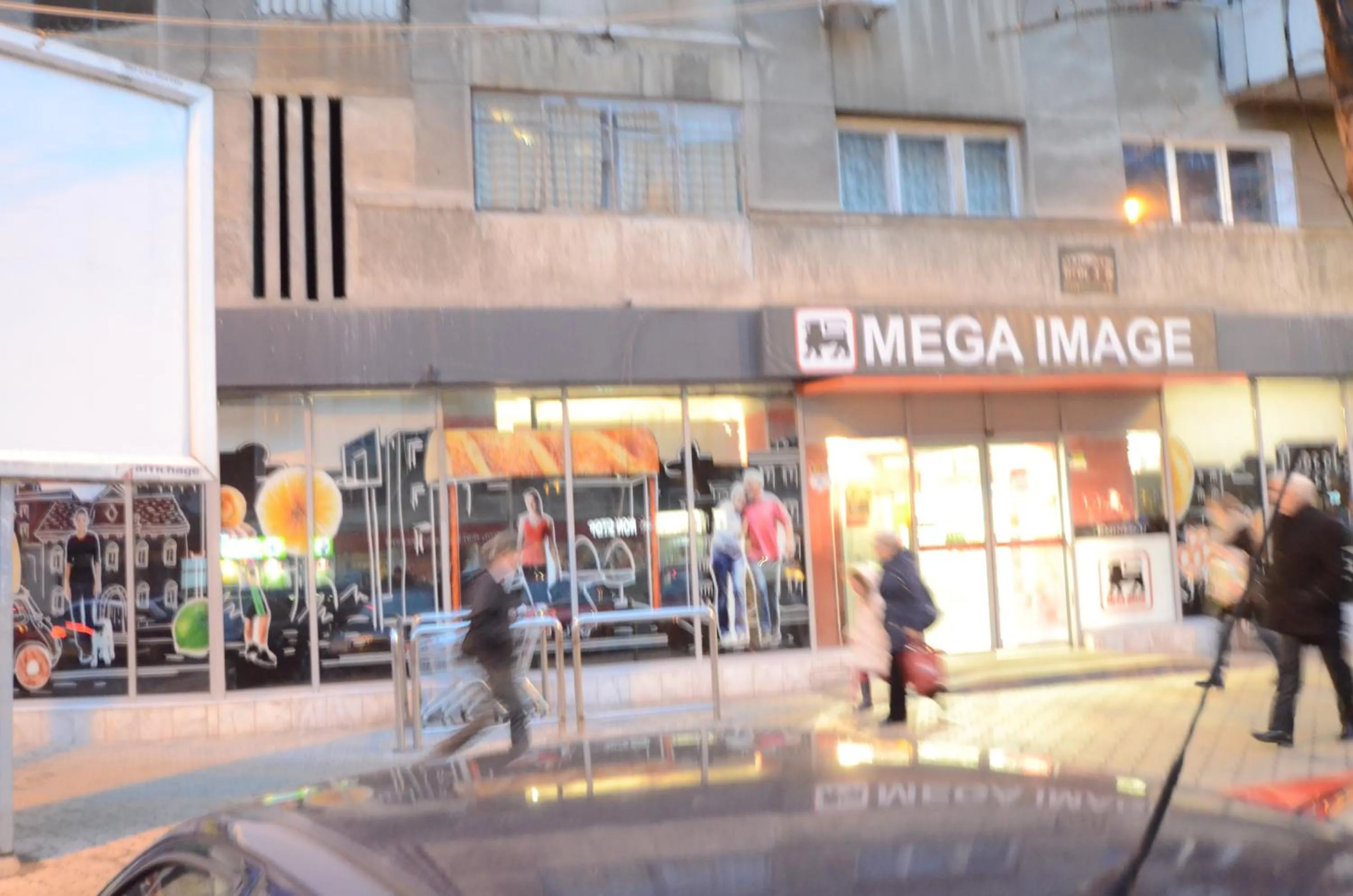 Supermarket/grocery shop in Mosilor Apartments