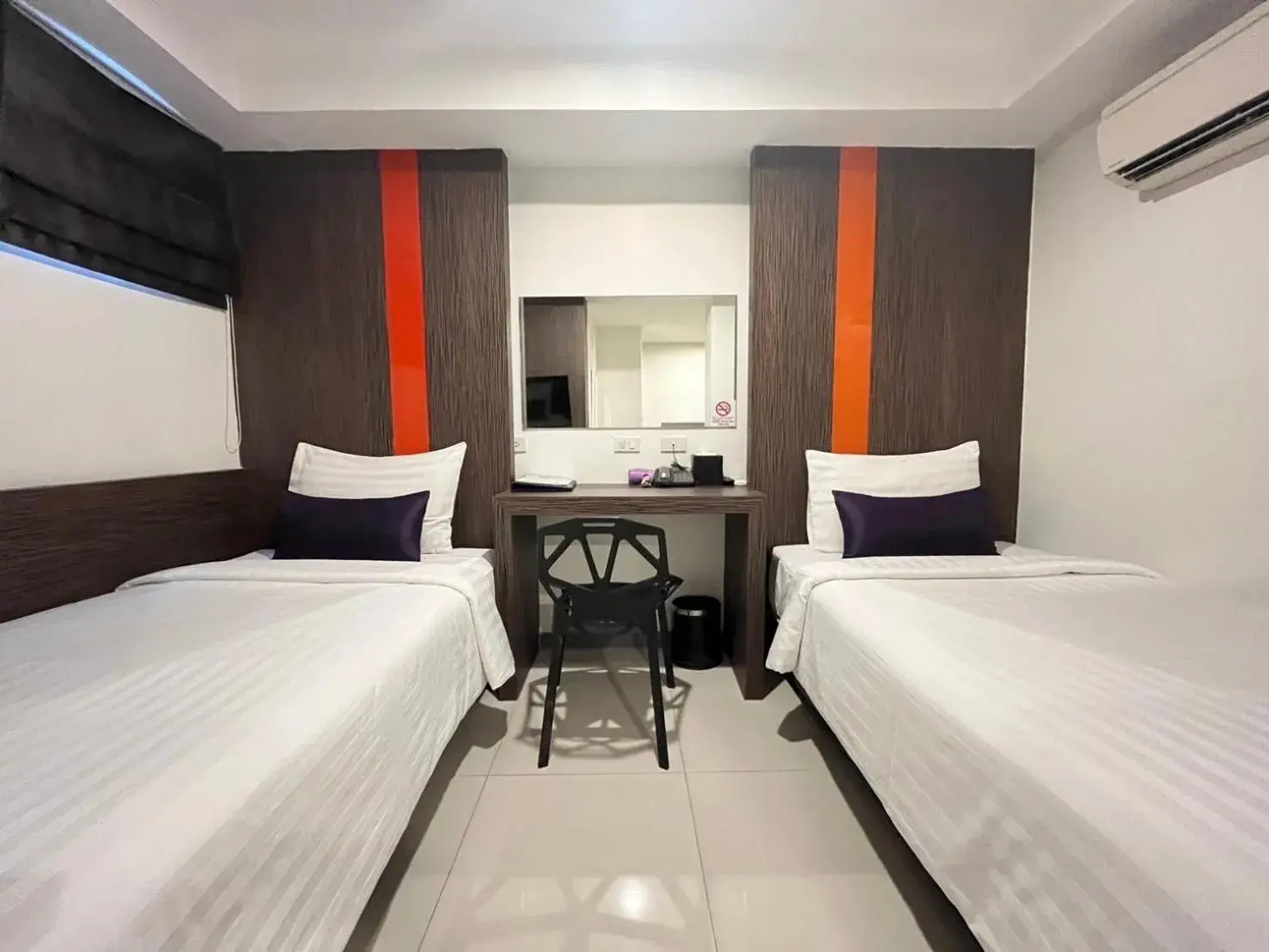 Standard Twin Room in Cubic Pratunam Standard Twin Room in Cubic Pratunam