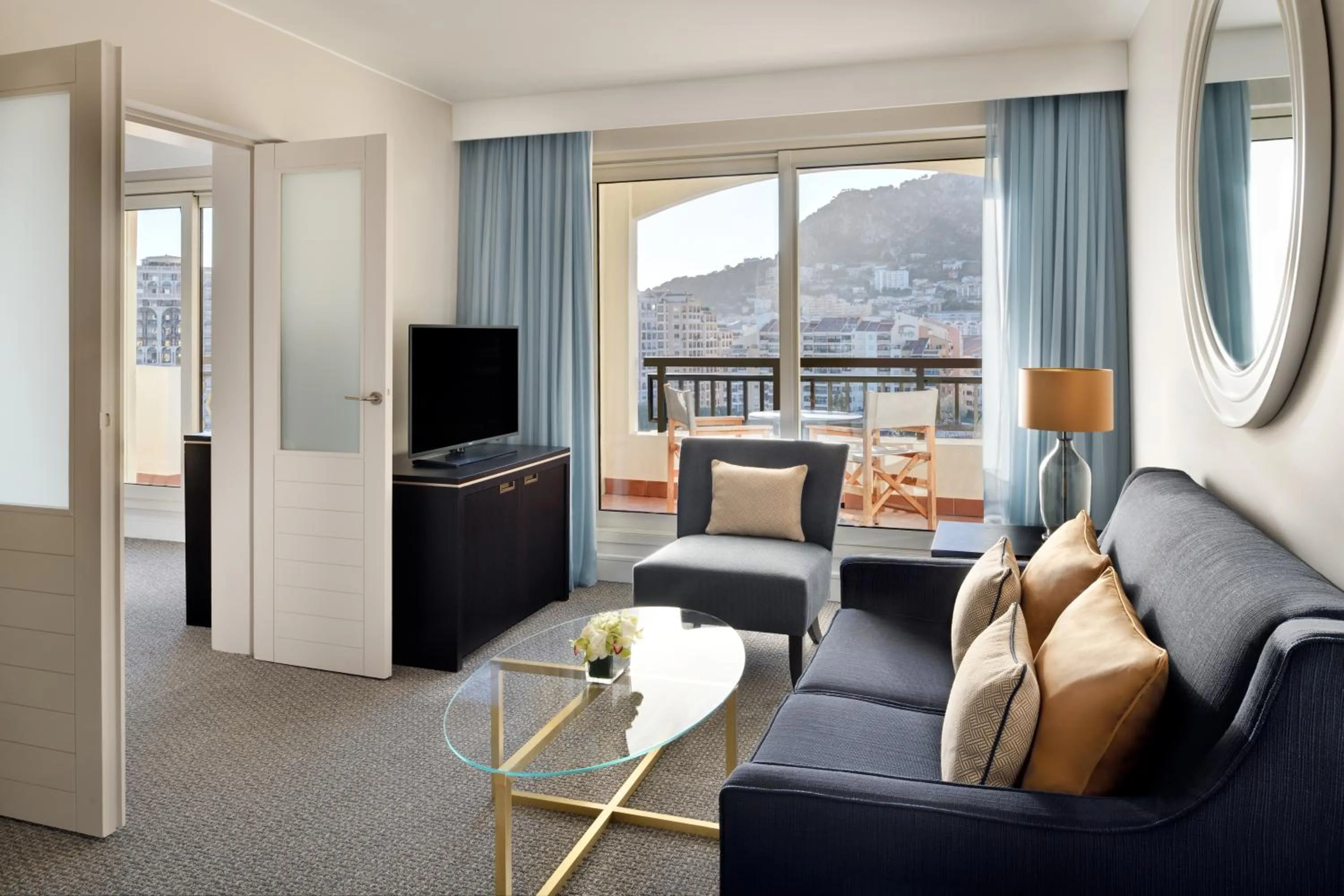 TV and multimedia in Columbus Hotel Monte-Carlo, Curio Collection by Hilton