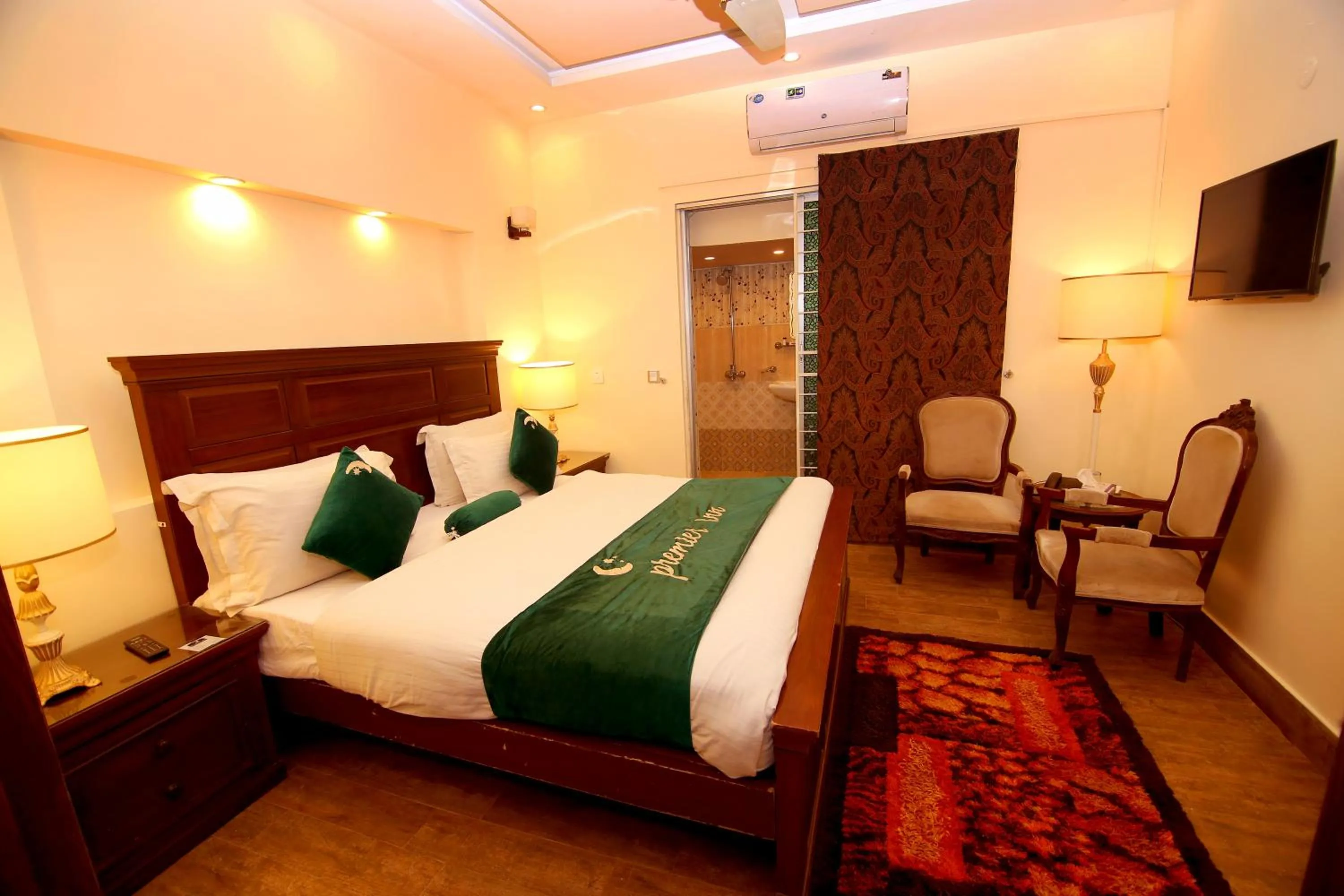 Bedroom, Bed in Premier Inn Johar Town Lahore