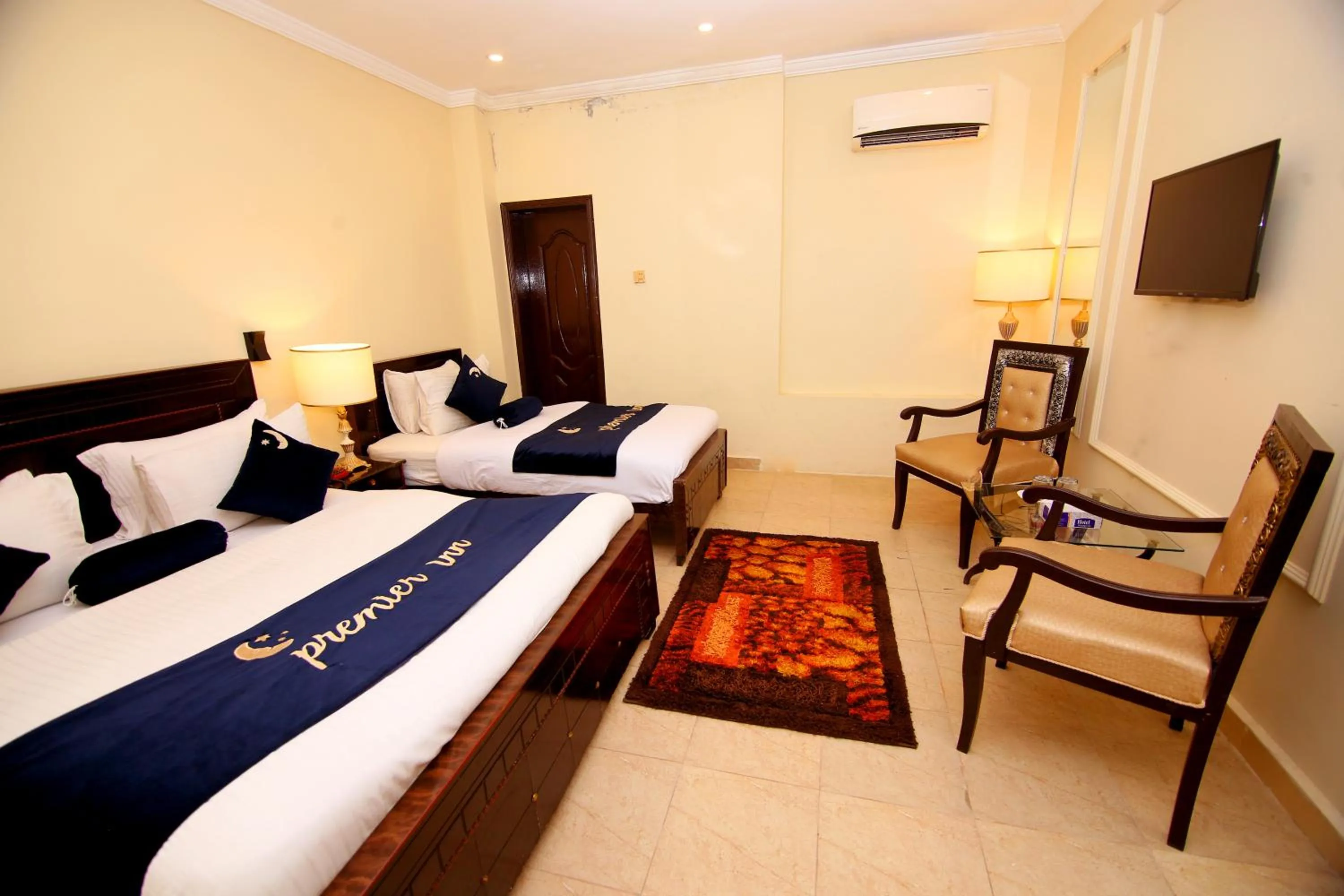 Bedroom, Bed in Premier Inn Johar Town Lahore
