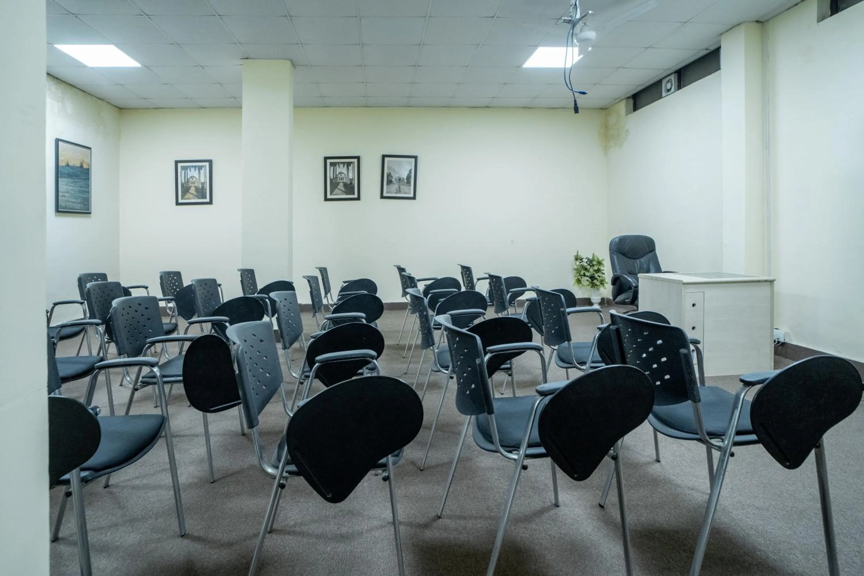 Meeting/conference room in Enkay Residency V Block-Cyber City