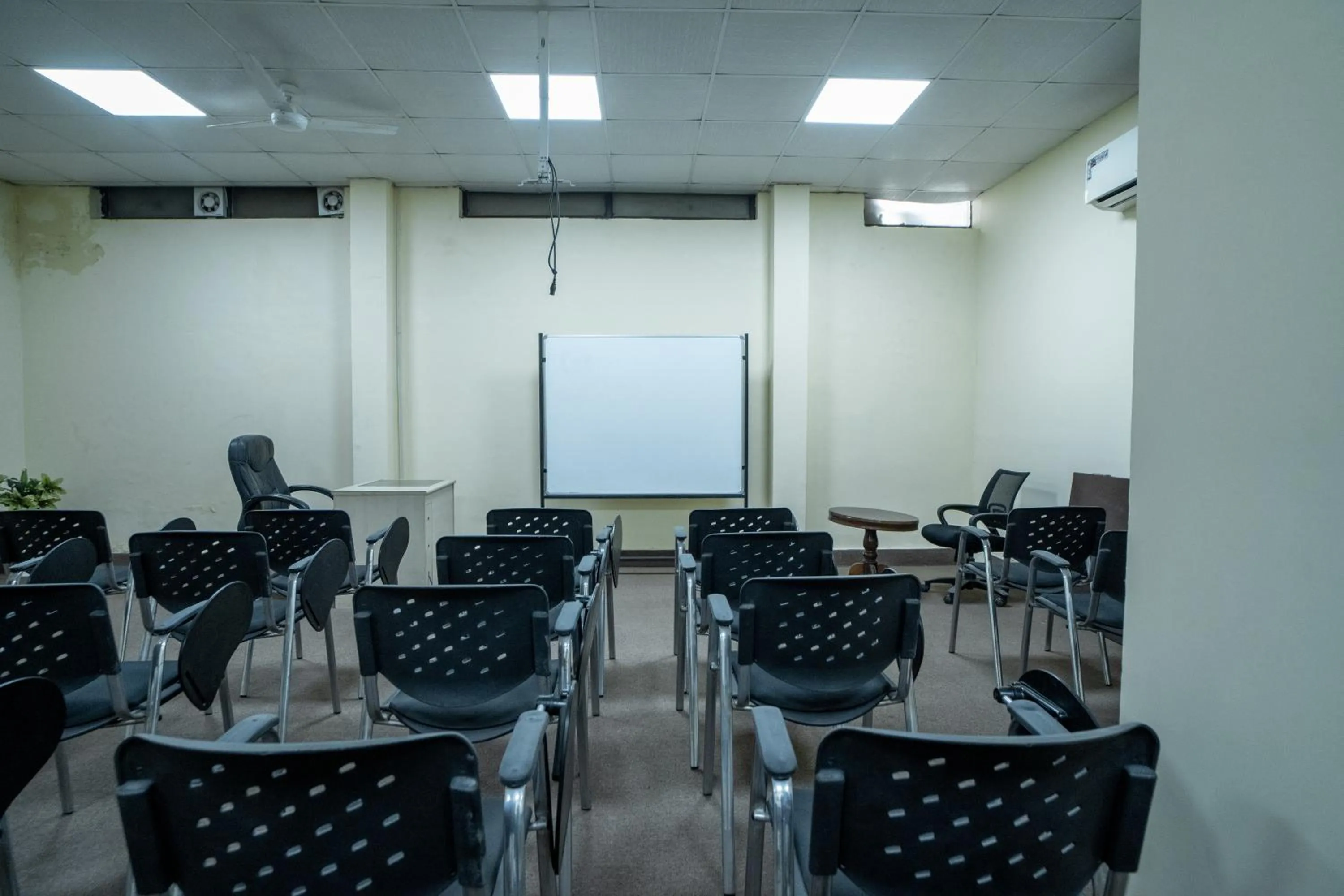 Meeting/conference room in Enkay Residency V Block-Cyber City