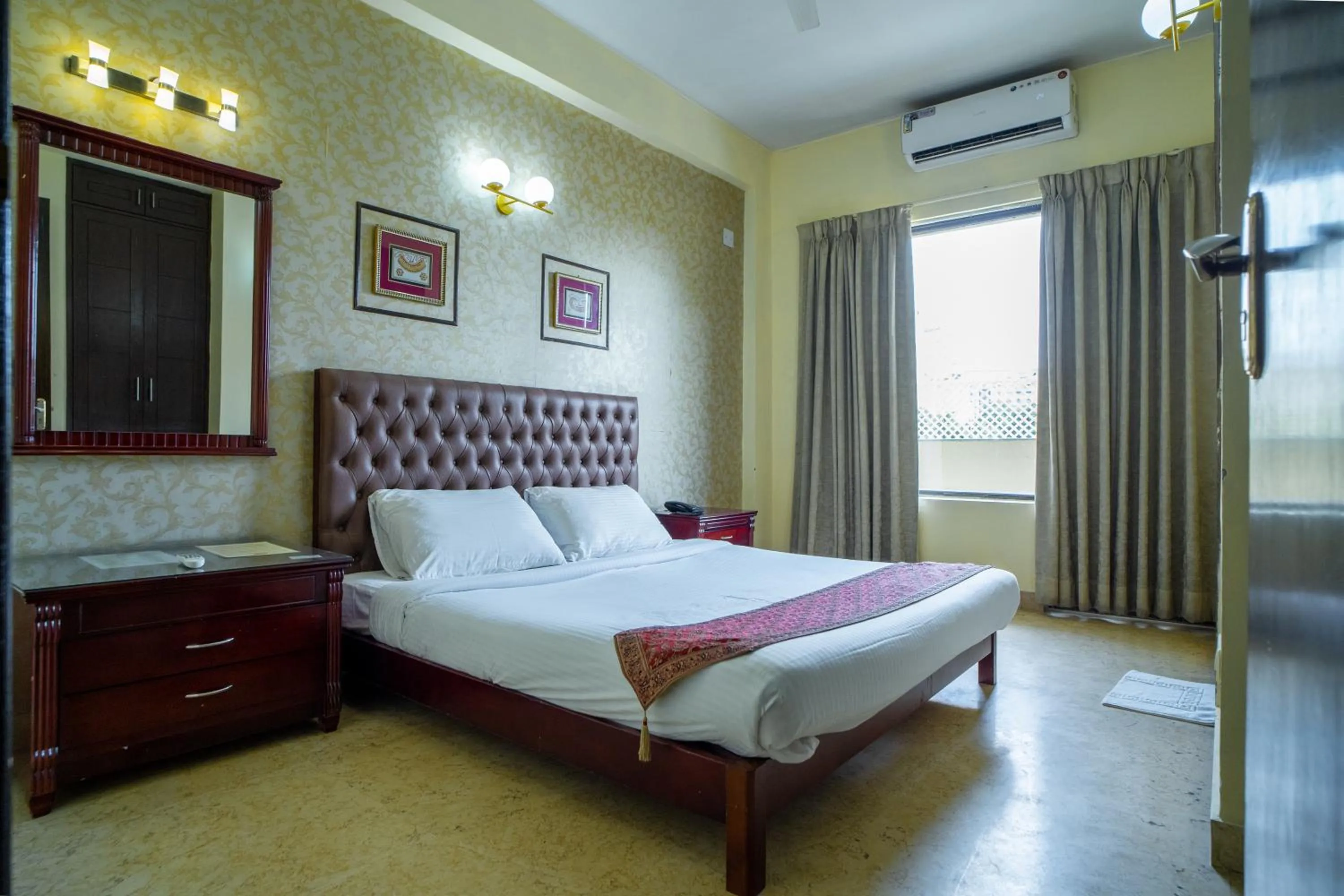 Bed in Enkay Residency V Block-Cyber City