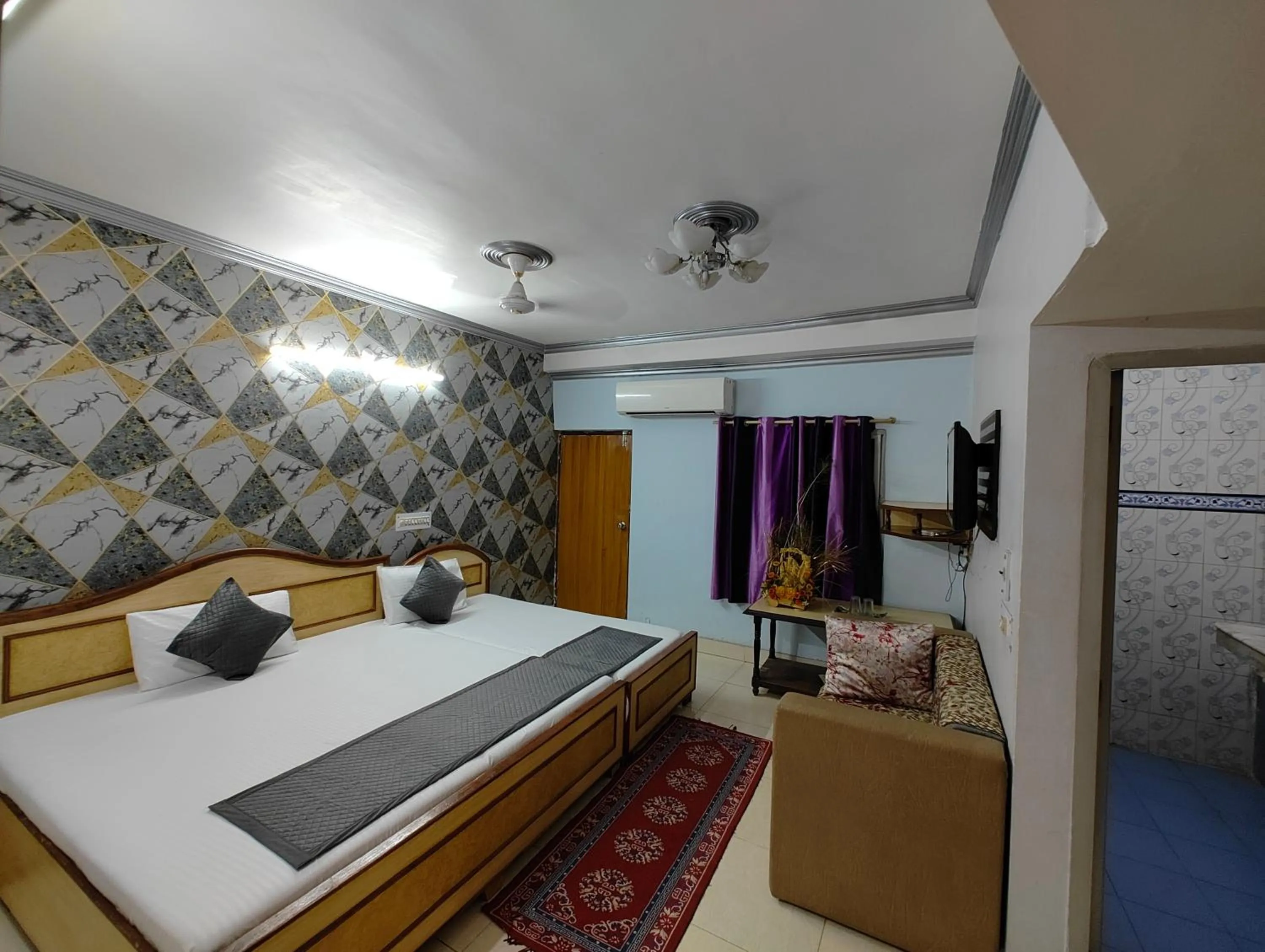 Bedroom, Bed in Hotel Swarajya Palace