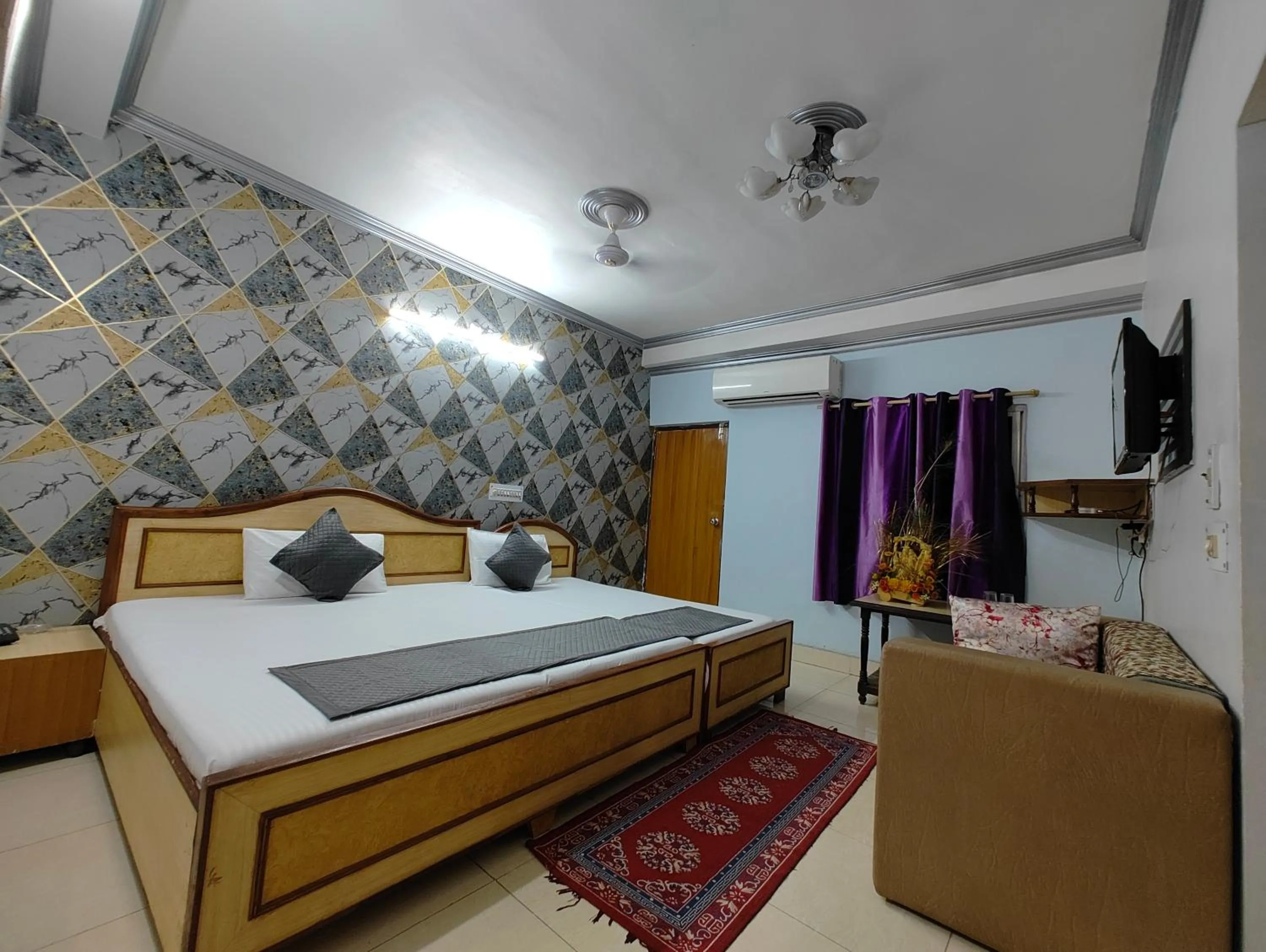 Bedroom, Bed in Hotel Swarajya Palace