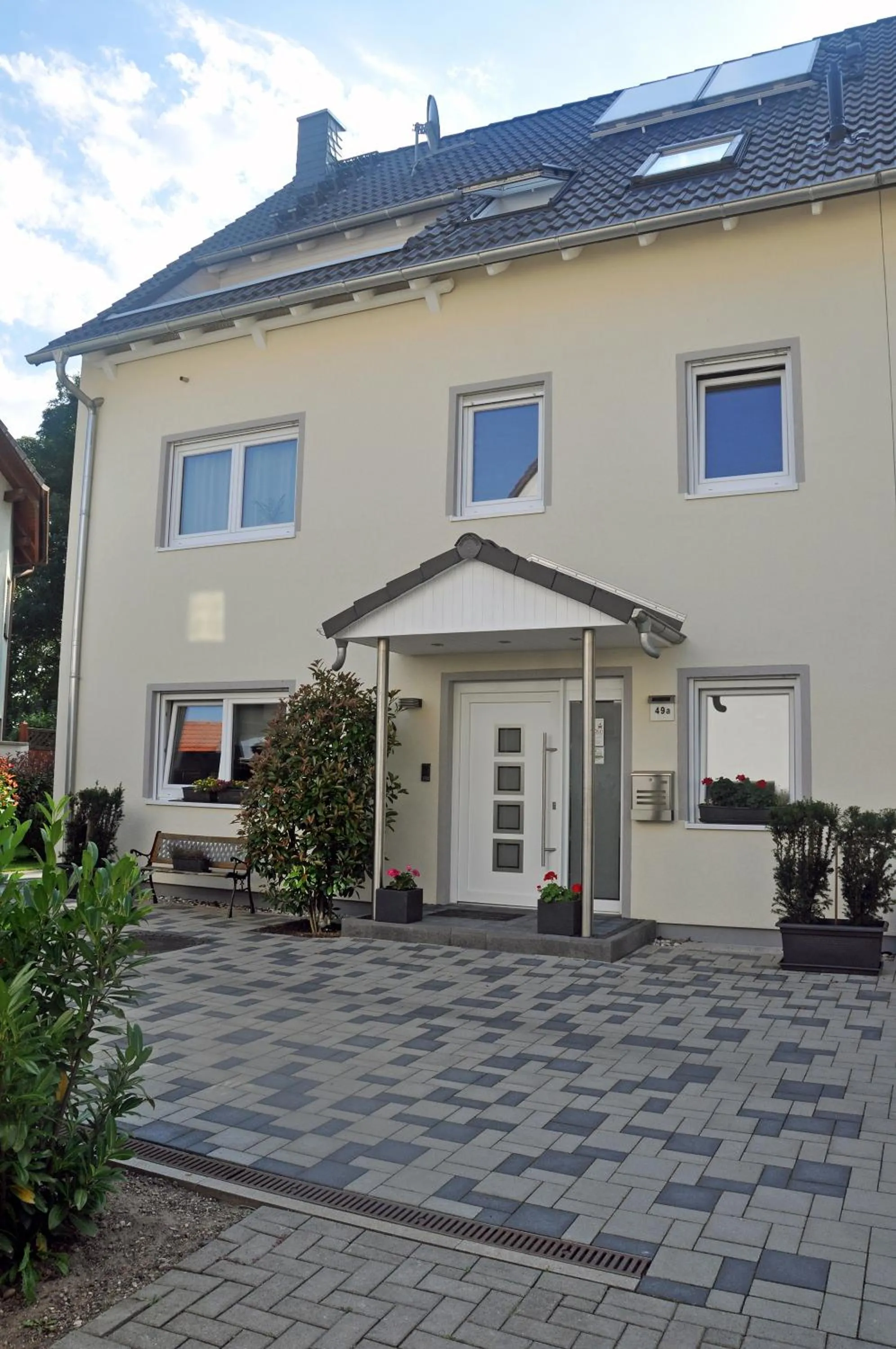 Property building in Frankfurt Bed & Breakfast