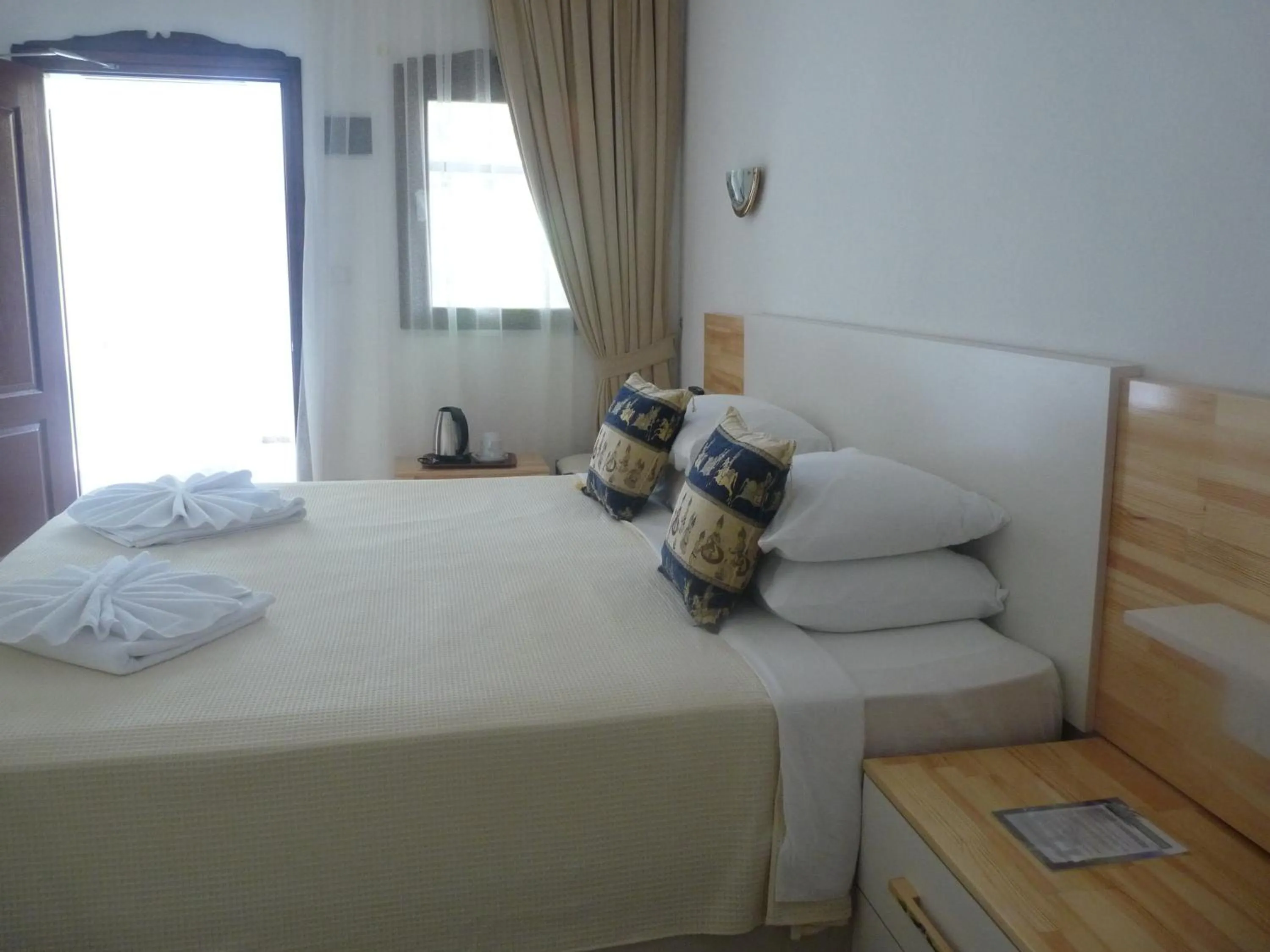 Photo of the whole room, Bed in Dalyan Garden Pension