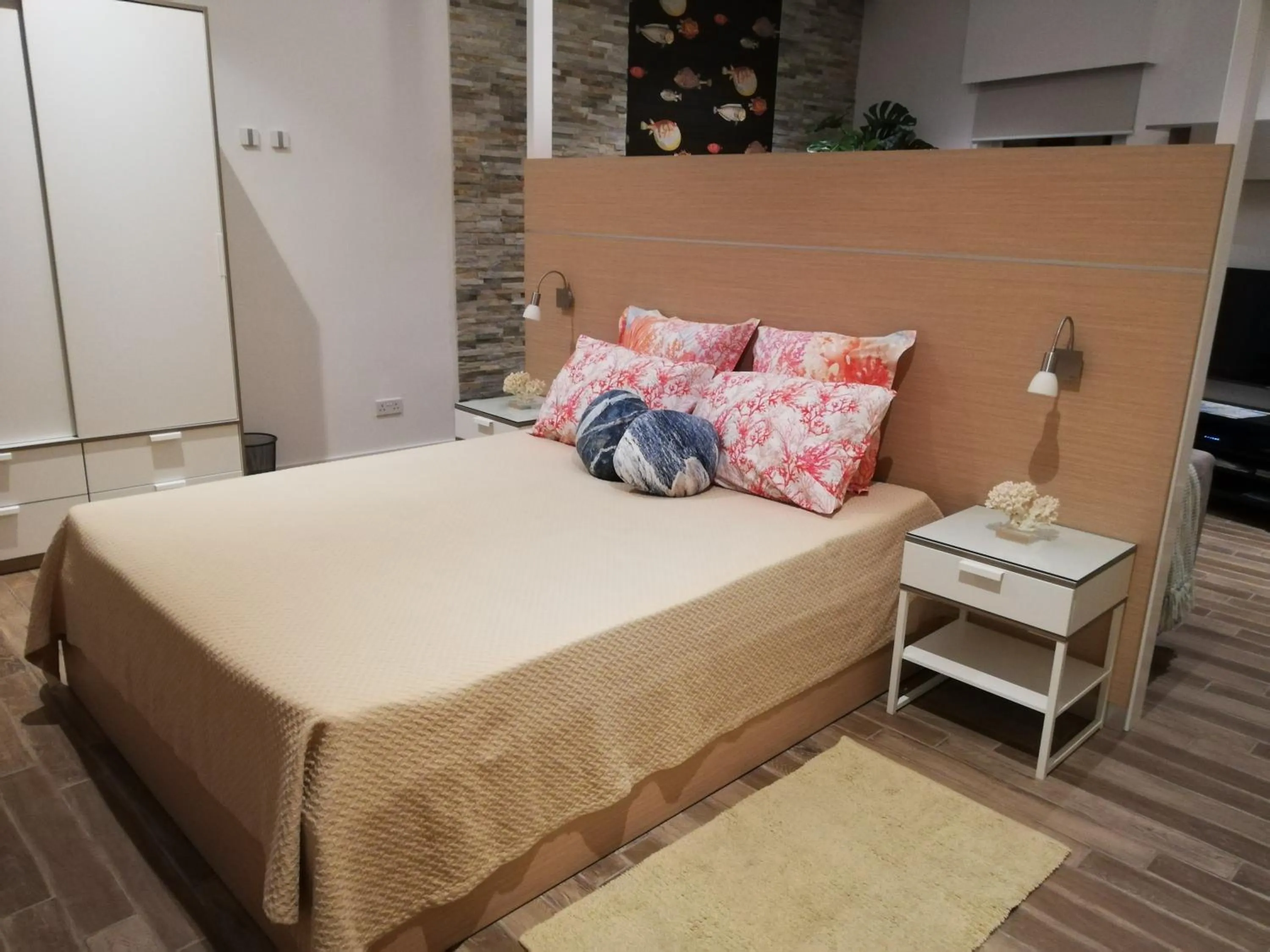 Bedroom, Bed in Three Cities Apartments