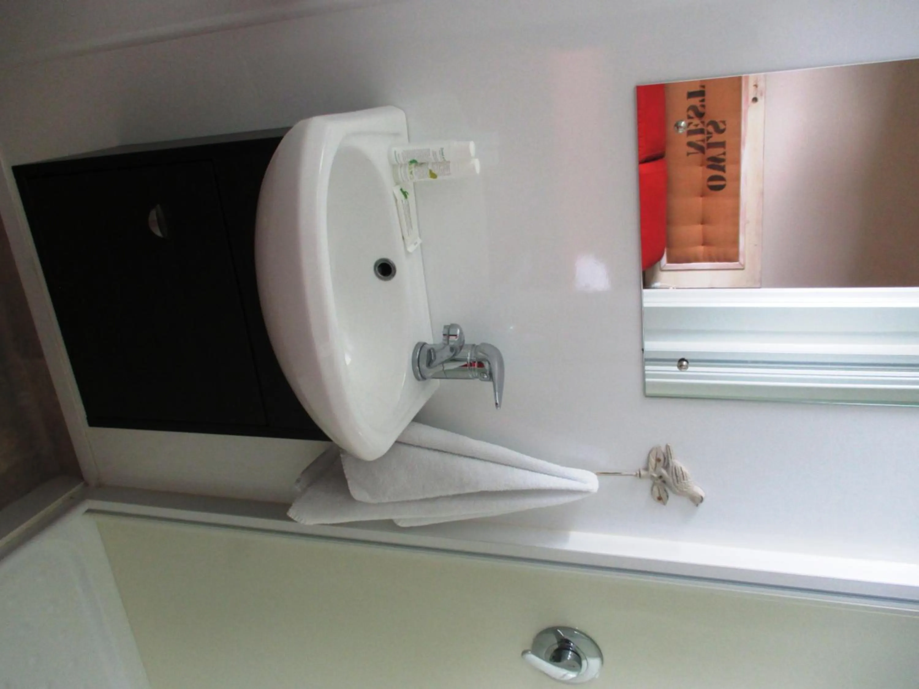 FatOwl Motel, Bar & Eatery