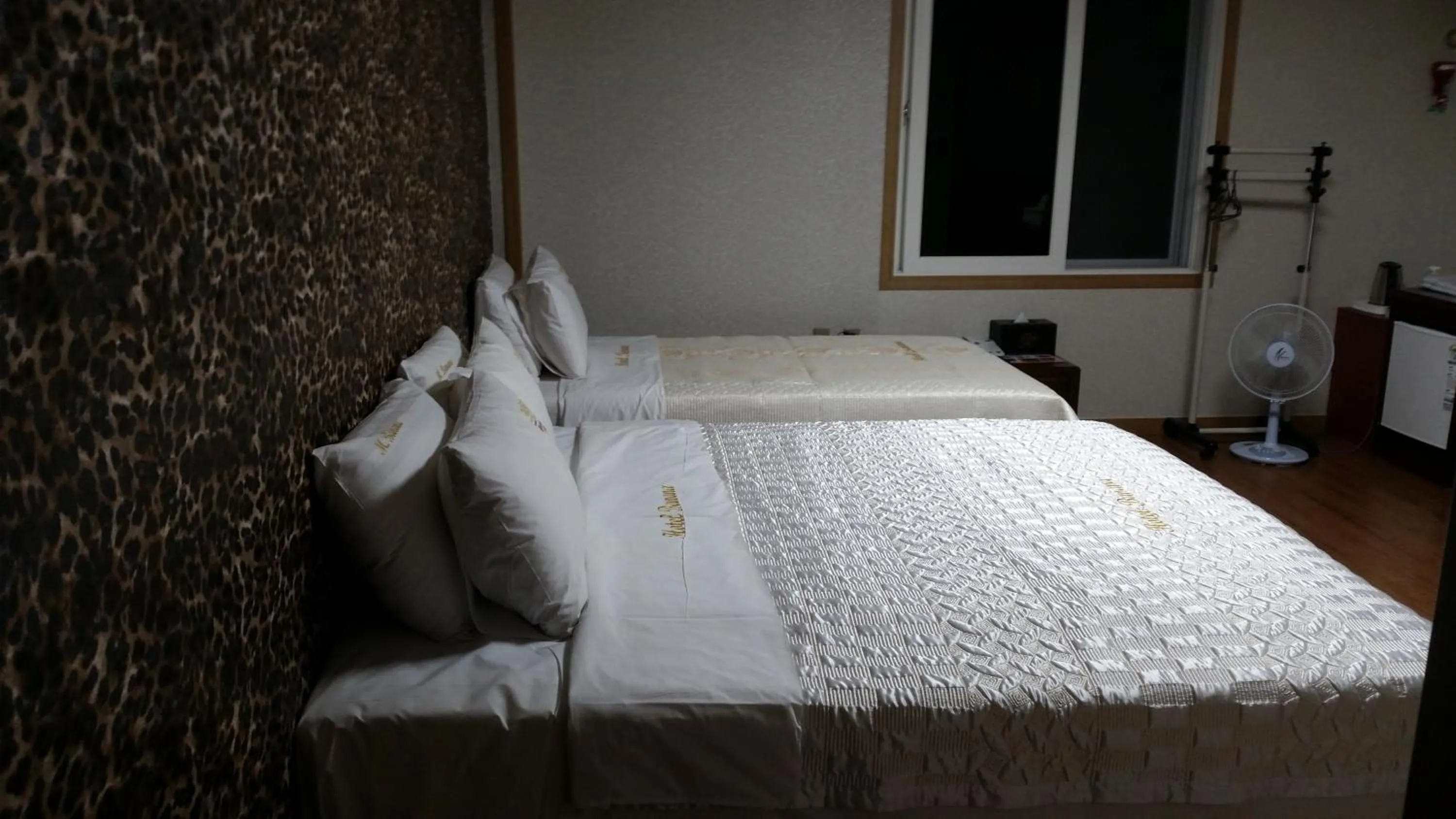 Bed in GuangJu Hotel Banana