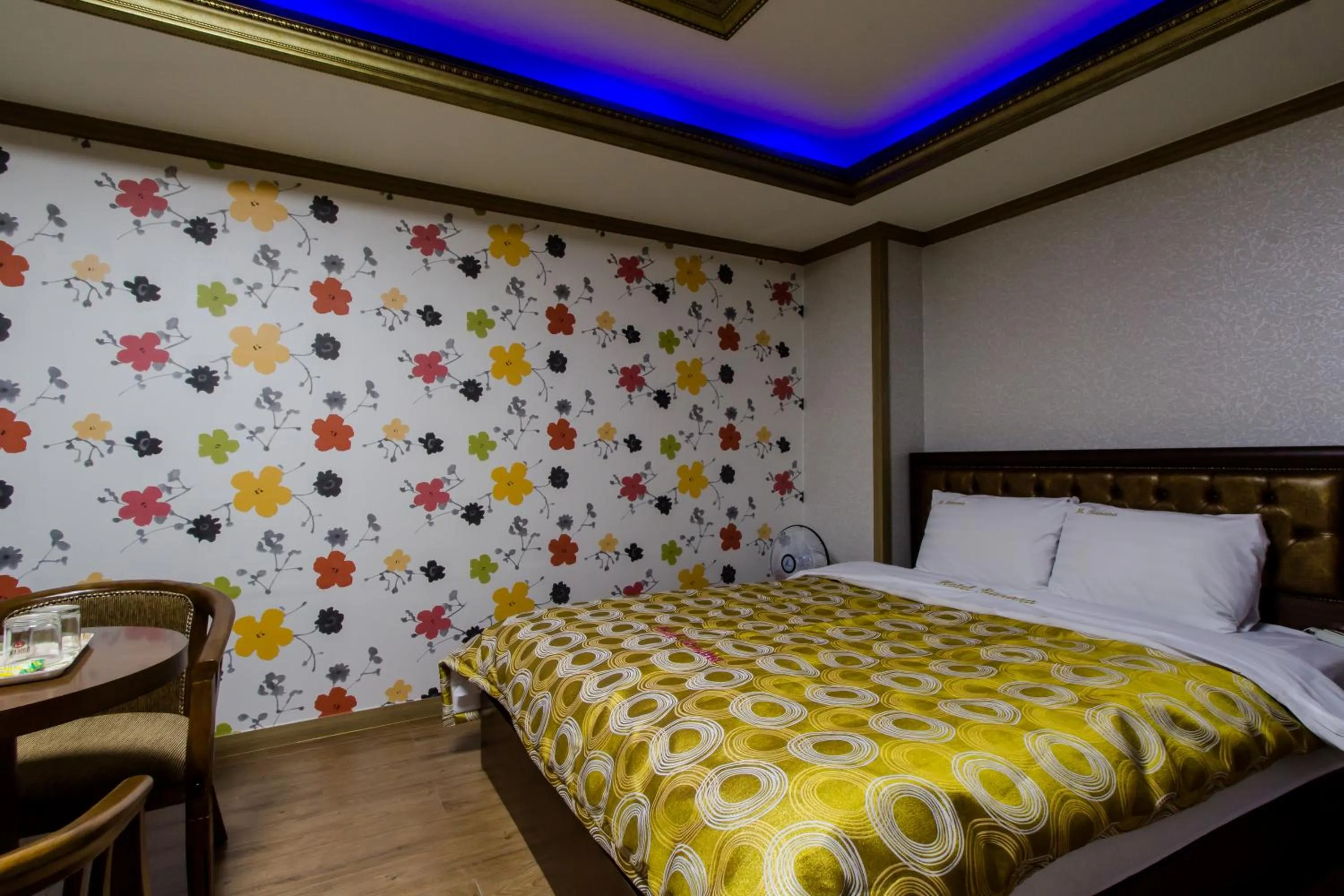 GuangJu Hotel Banana