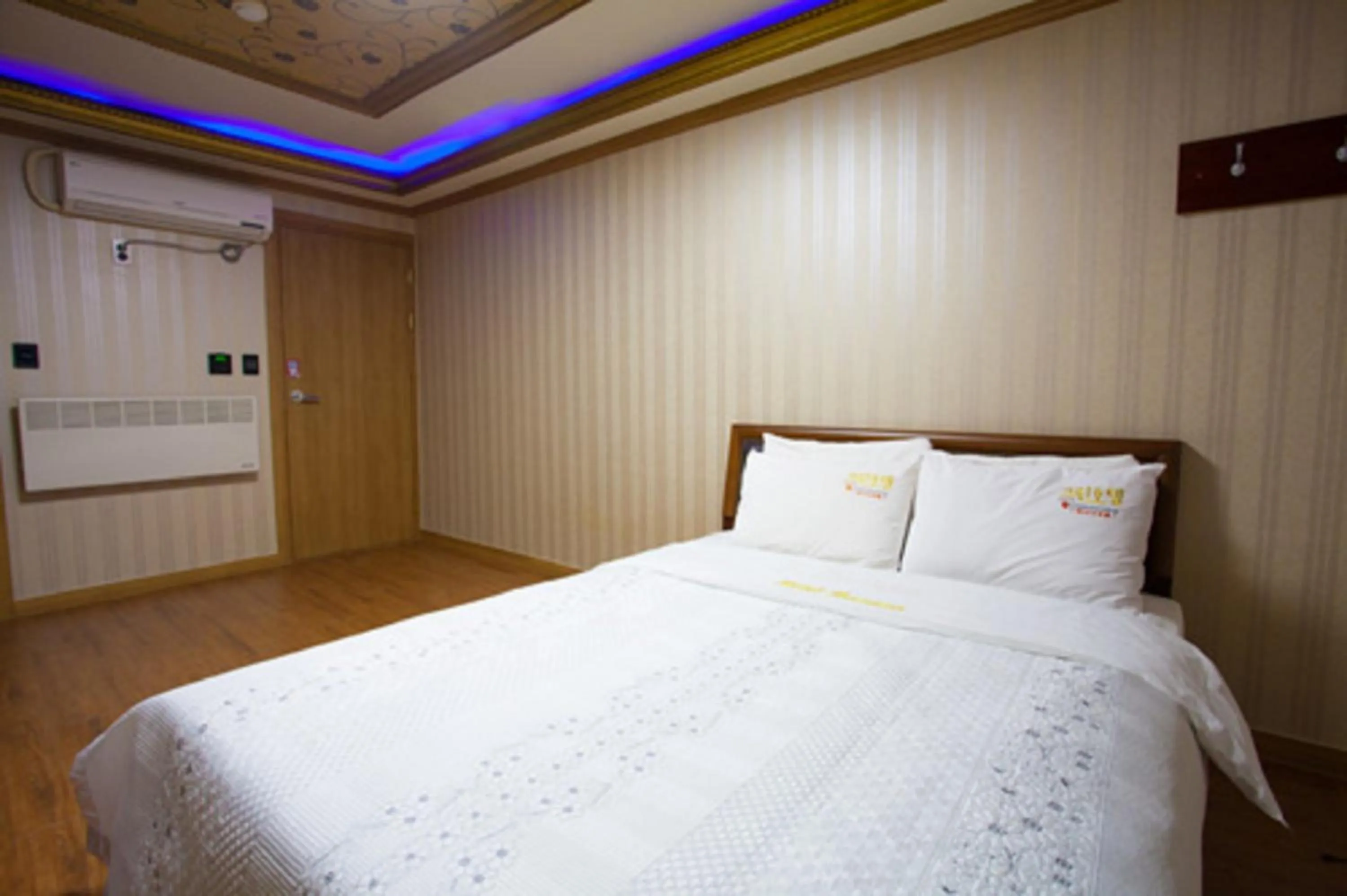 GuangJu Hotel Banana