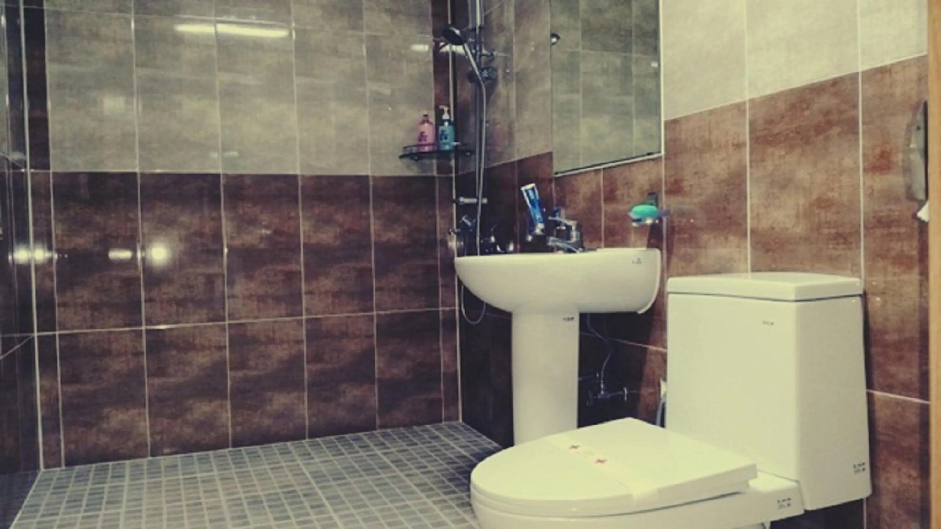 Bathroom in GuangJu Hotel Banana