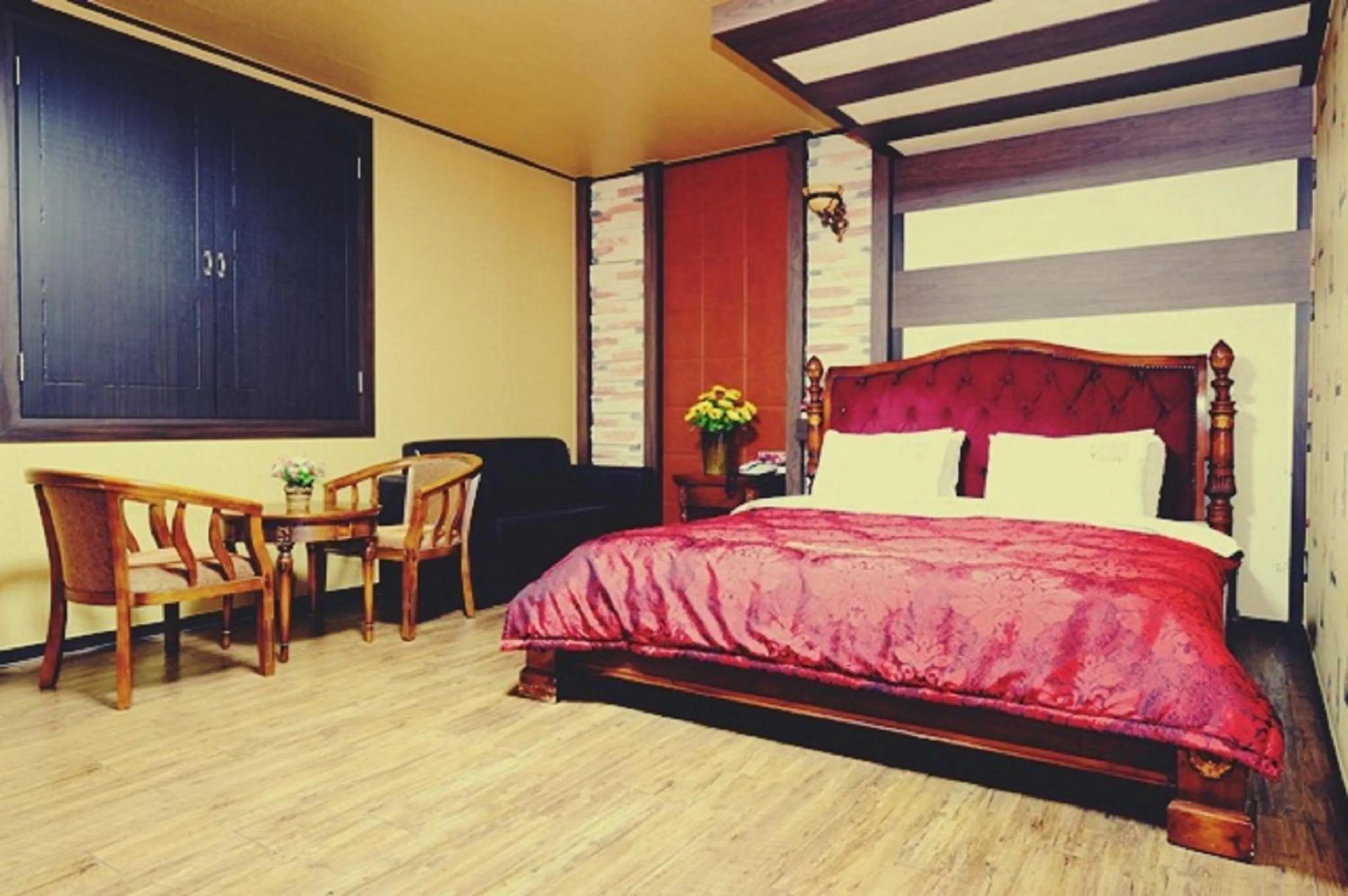 GuangJu Hotel Banana