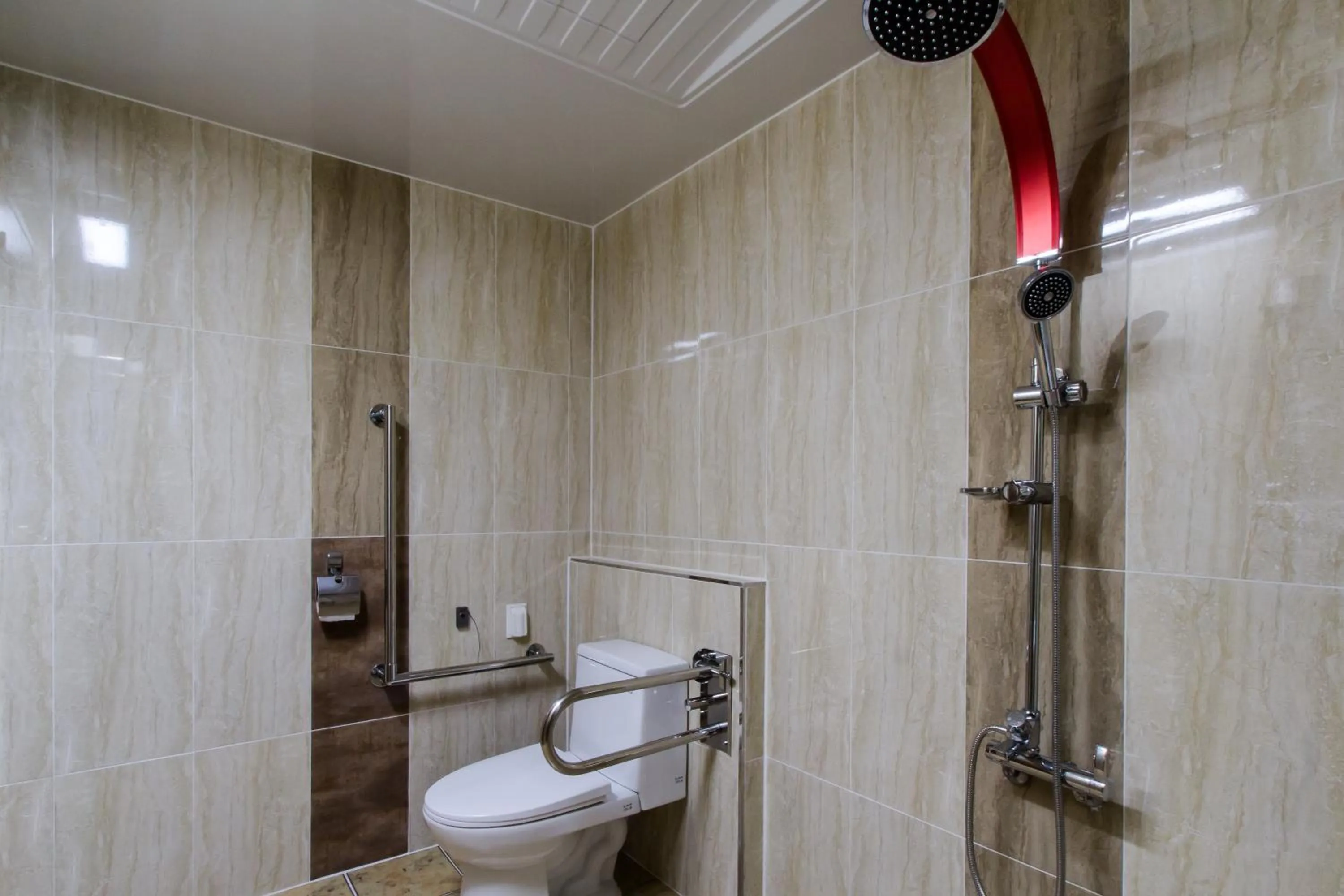 Bathroom in GuangJu Hotel Banana