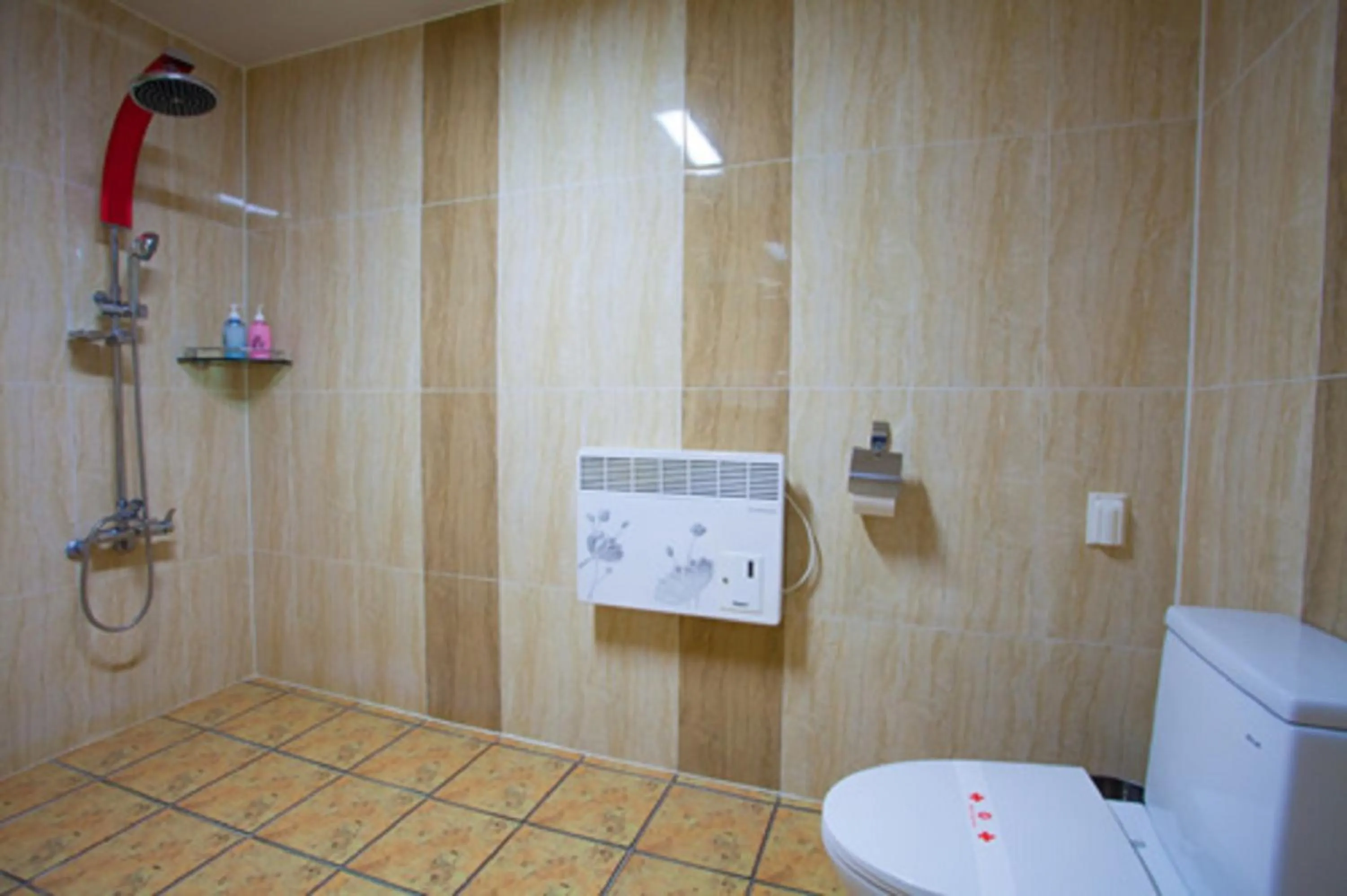 Bathroom in GuangJu Hotel Banana