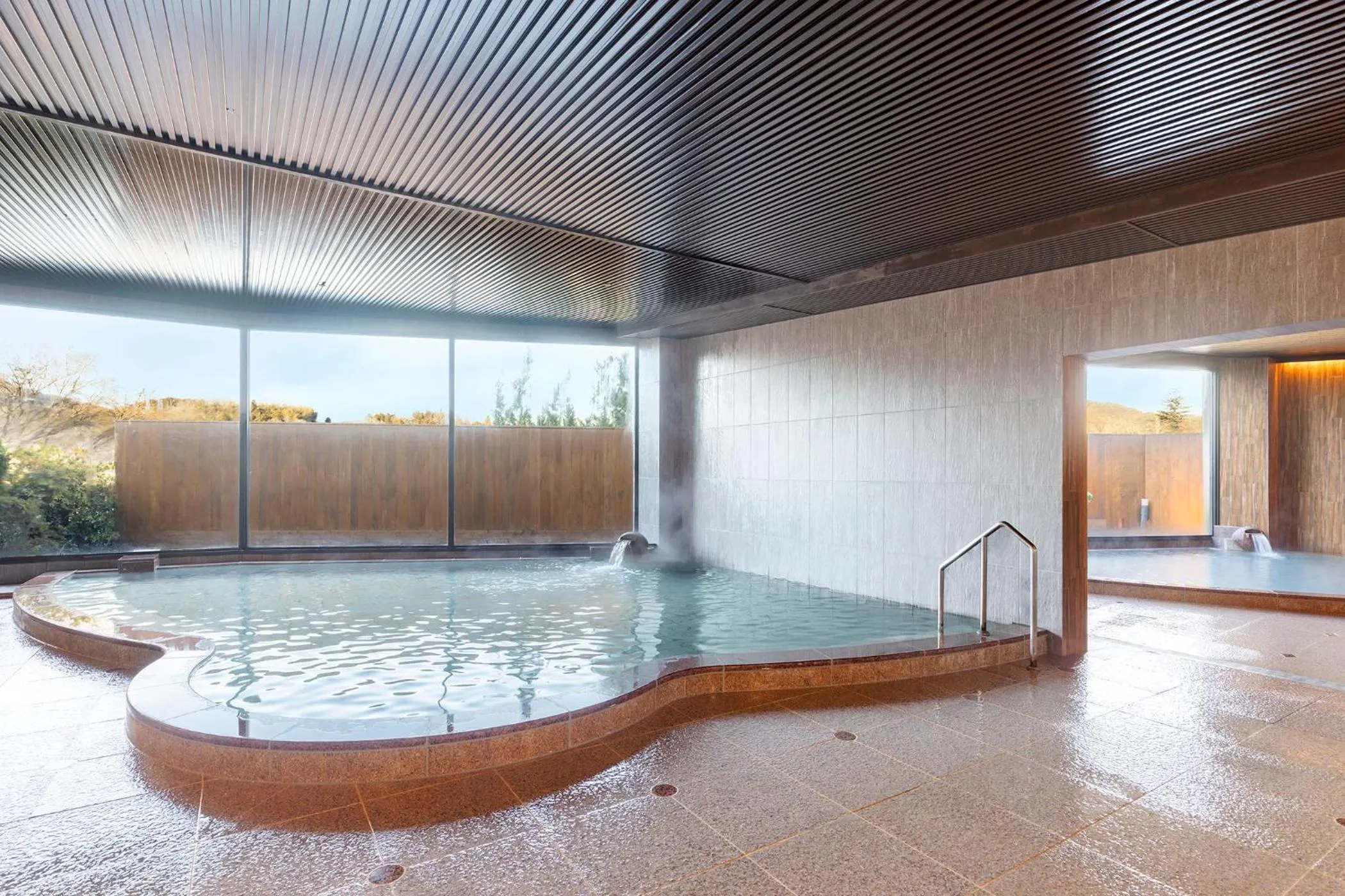 Hot Spring Bath in Ooedo Onsen Monogatari Premium Enakyo