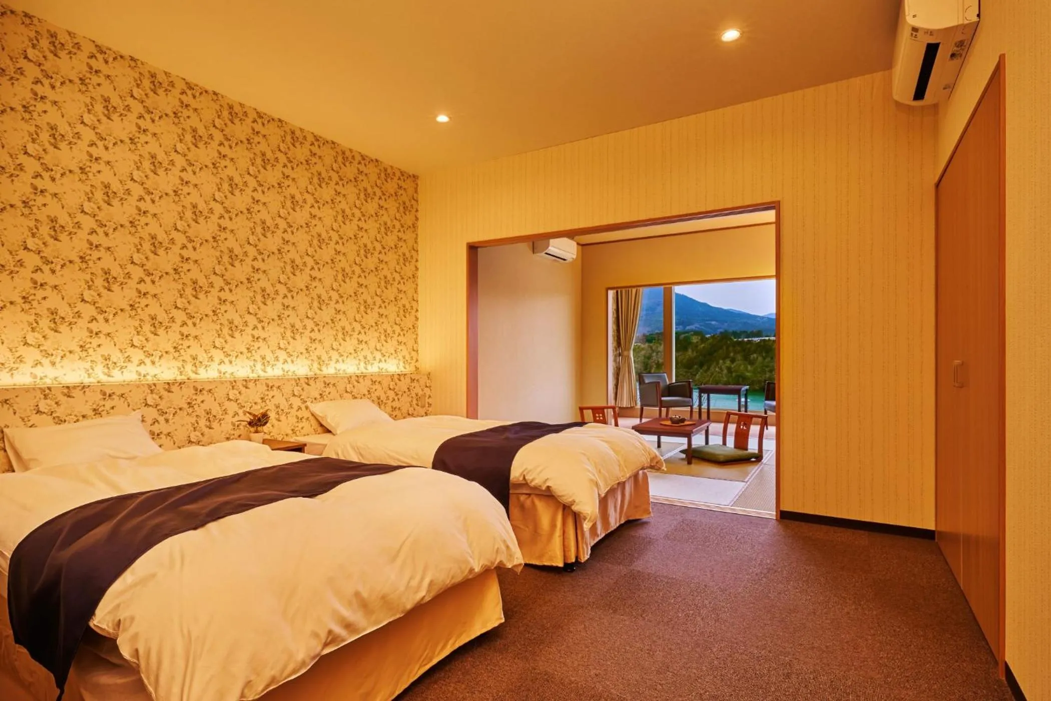 Photo of the whole room, Bed in Ooedo Onsen Monogatari Premium Enakyo