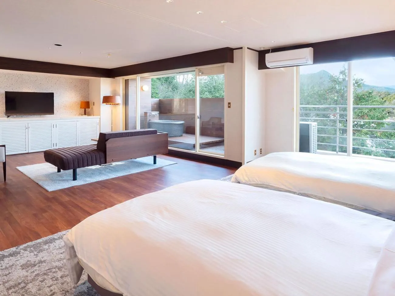 Photo of the whole room, Bed in Ooedo Onsen Monogatari Premium Enakyo