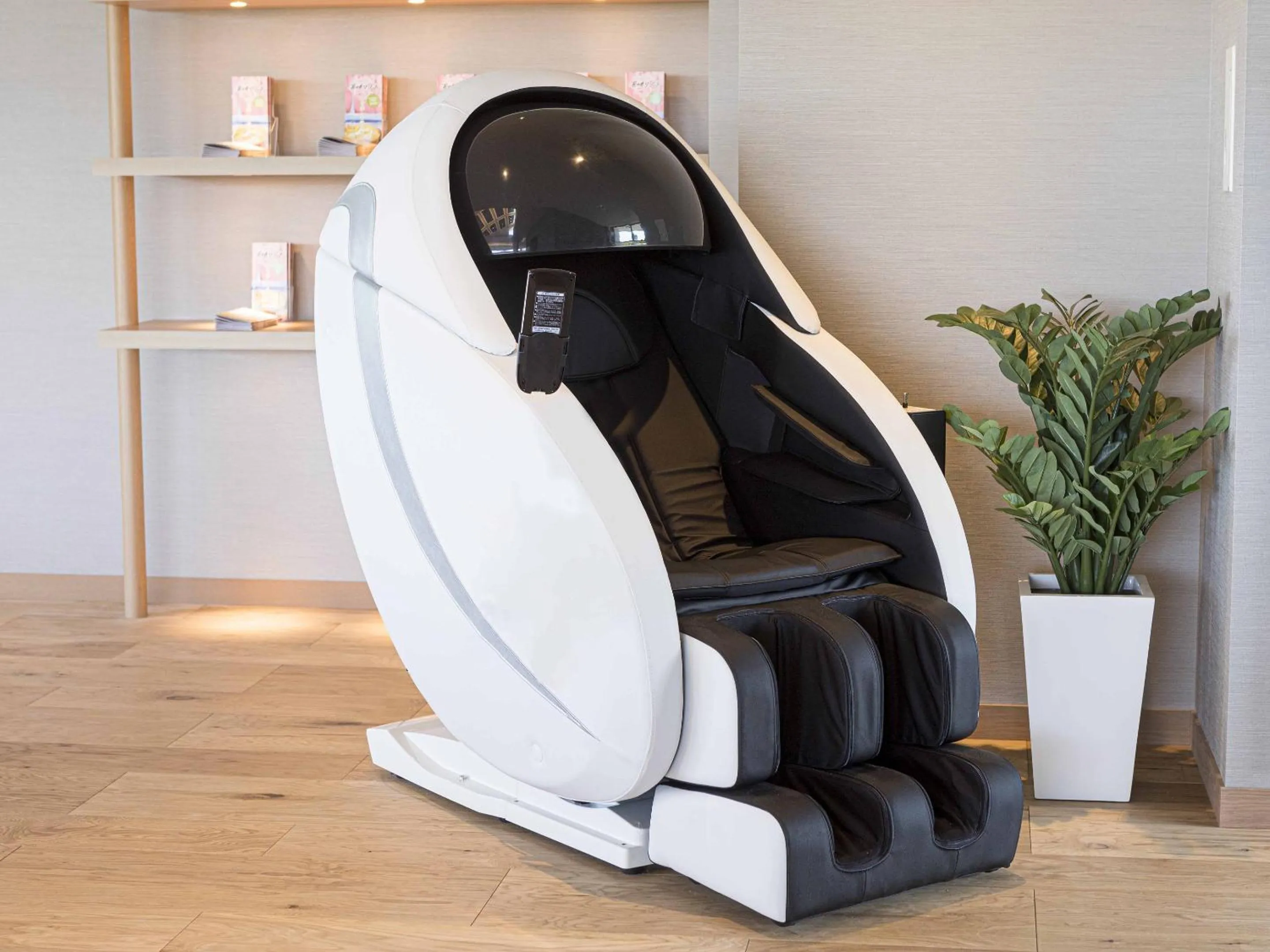 Massage in Ooedo Onsen Monogatari Gero Bekkan