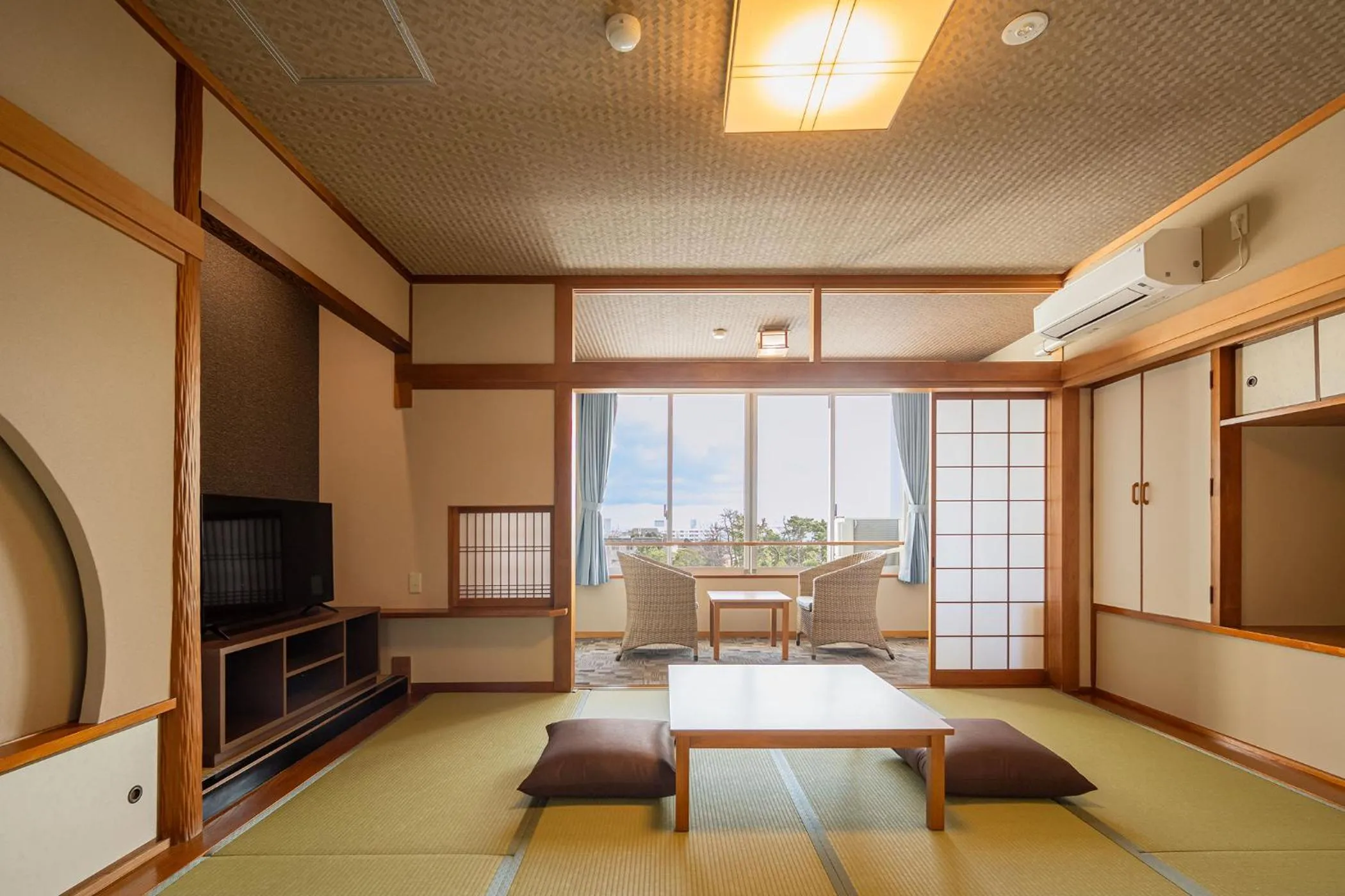 Photo of the whole room in TAOYA Shirahama Senjyo