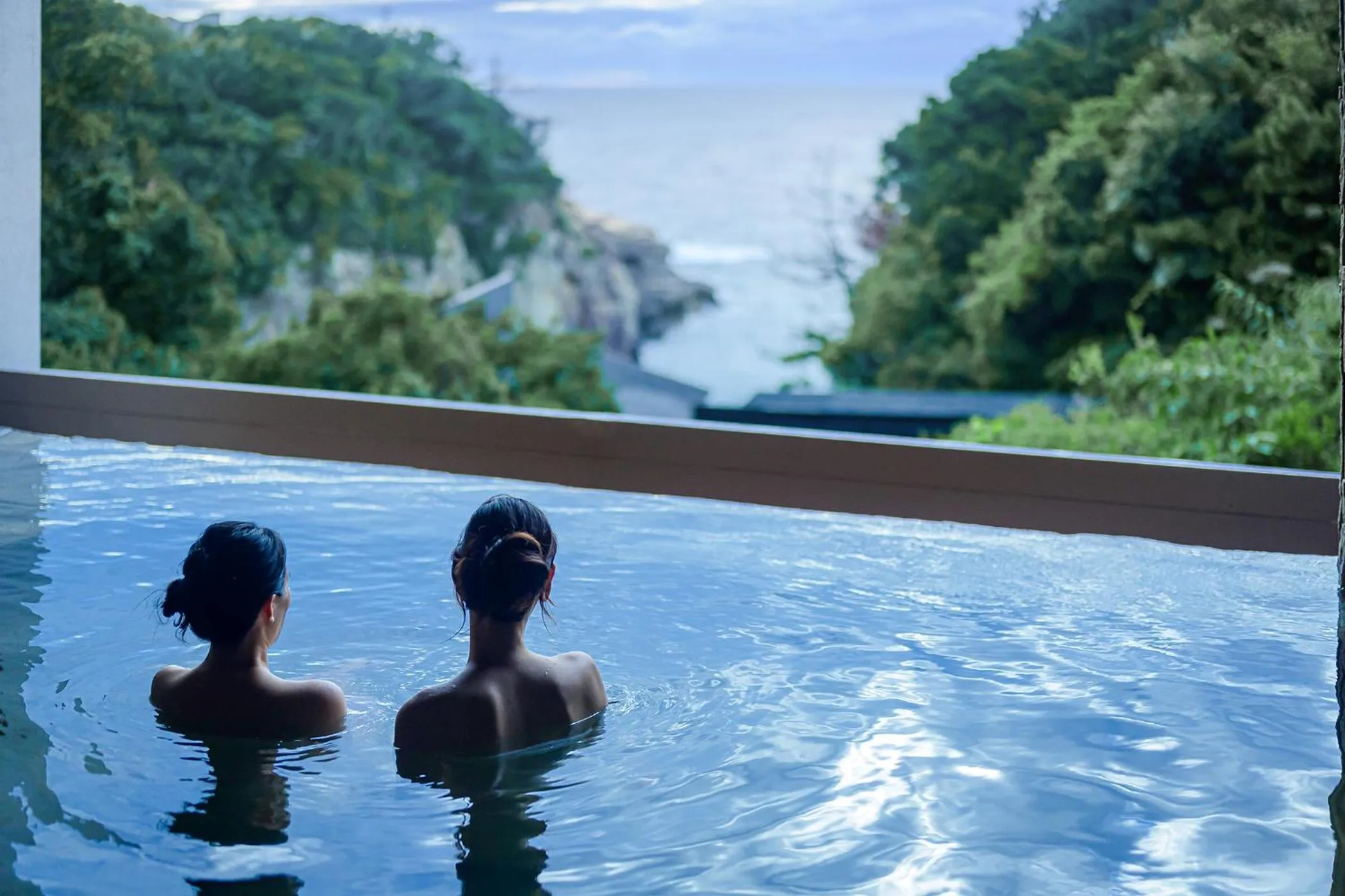 Hot Spring Bath in TAOYA Shirahama Senjyo