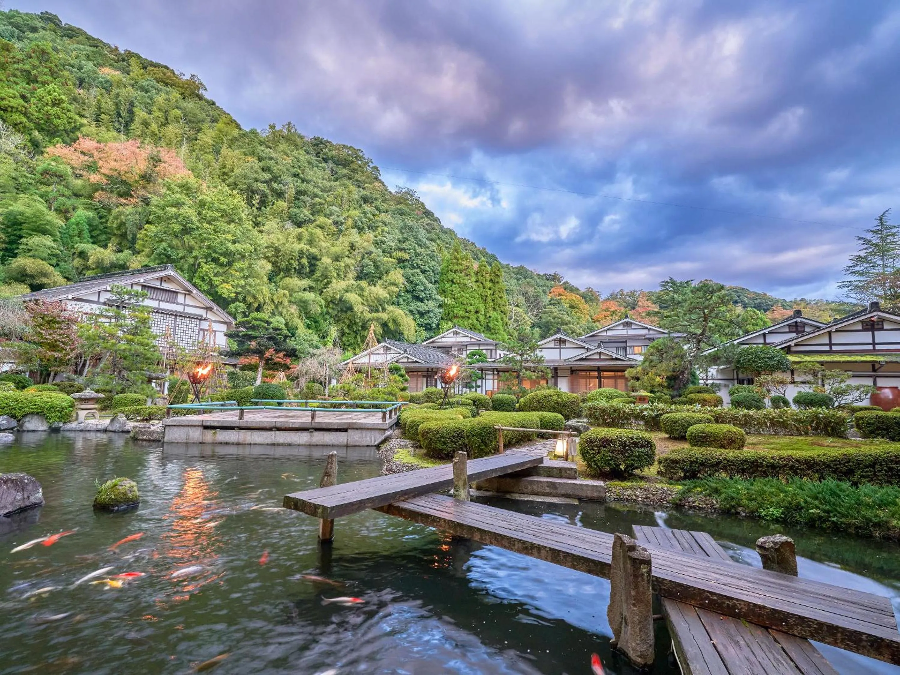 Garden in Ooedo Onsen Monogatari Premium Saiki Bekkan