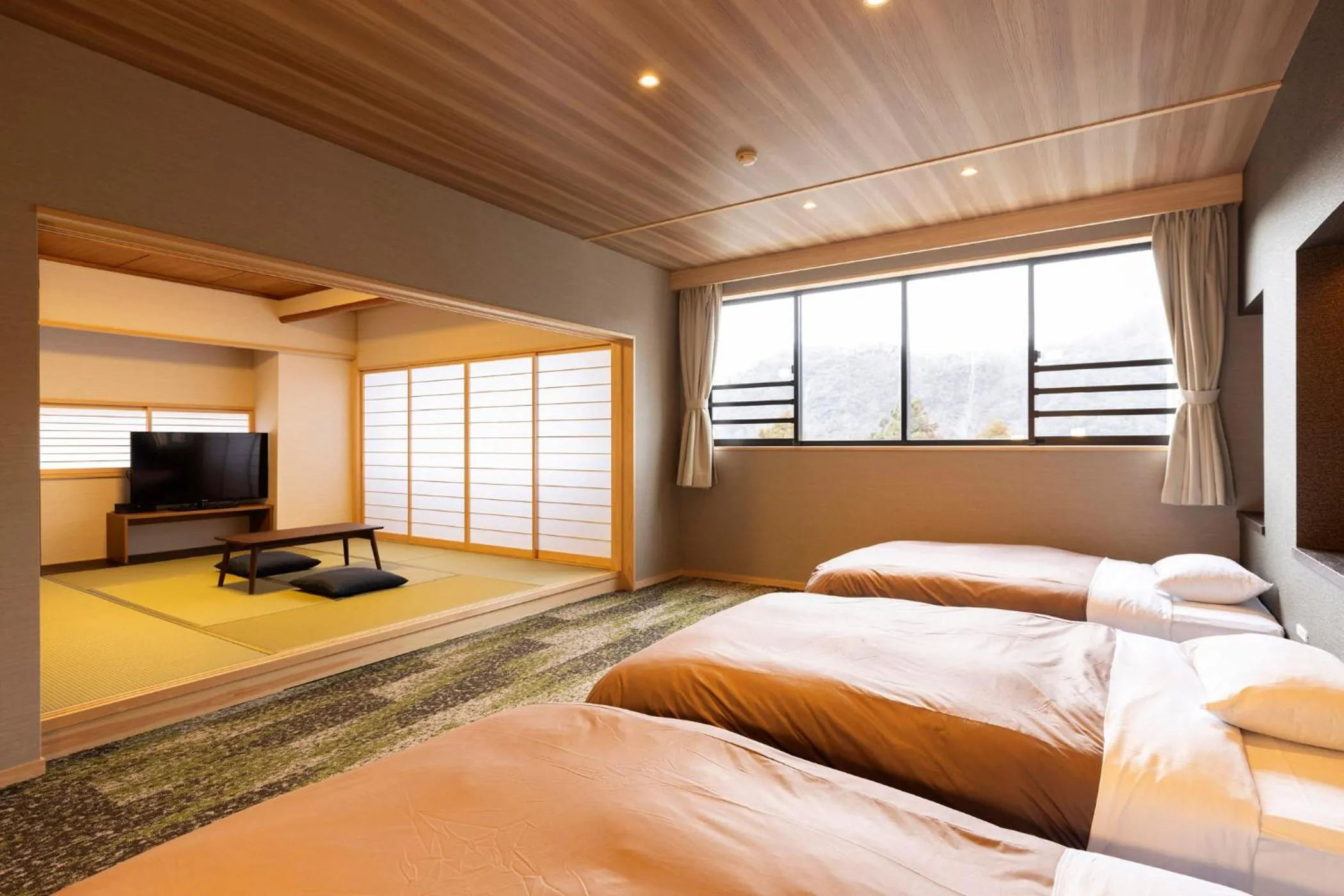 Photo of the whole room, Bed in Ooedo Onsen Monogatari Premium Yamanaka Grand Hotel