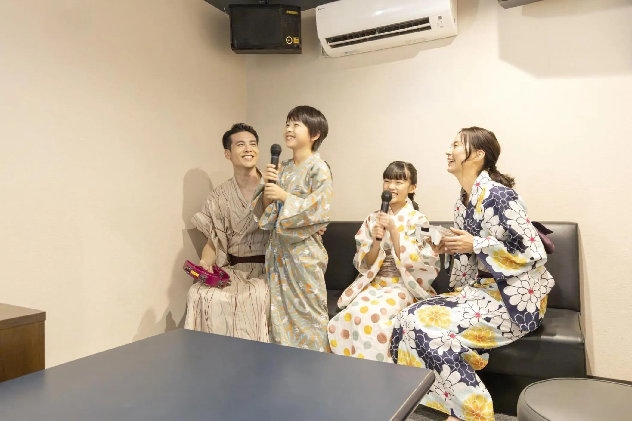 Karaoke in Ooedo Onsen Monogatari Premium Kaga Maruya