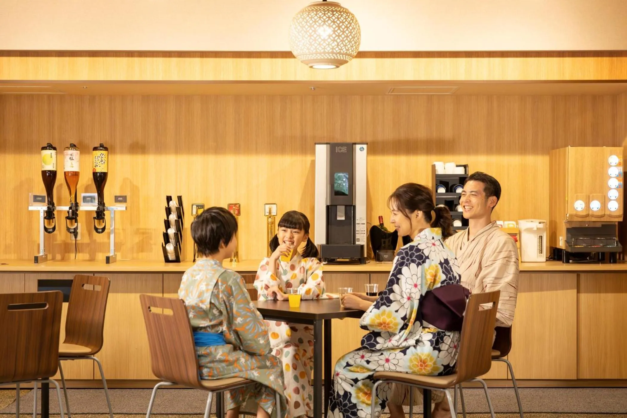 Lounge or bar in Ooedo Onsen Monogatari Premium Kaga Maruya