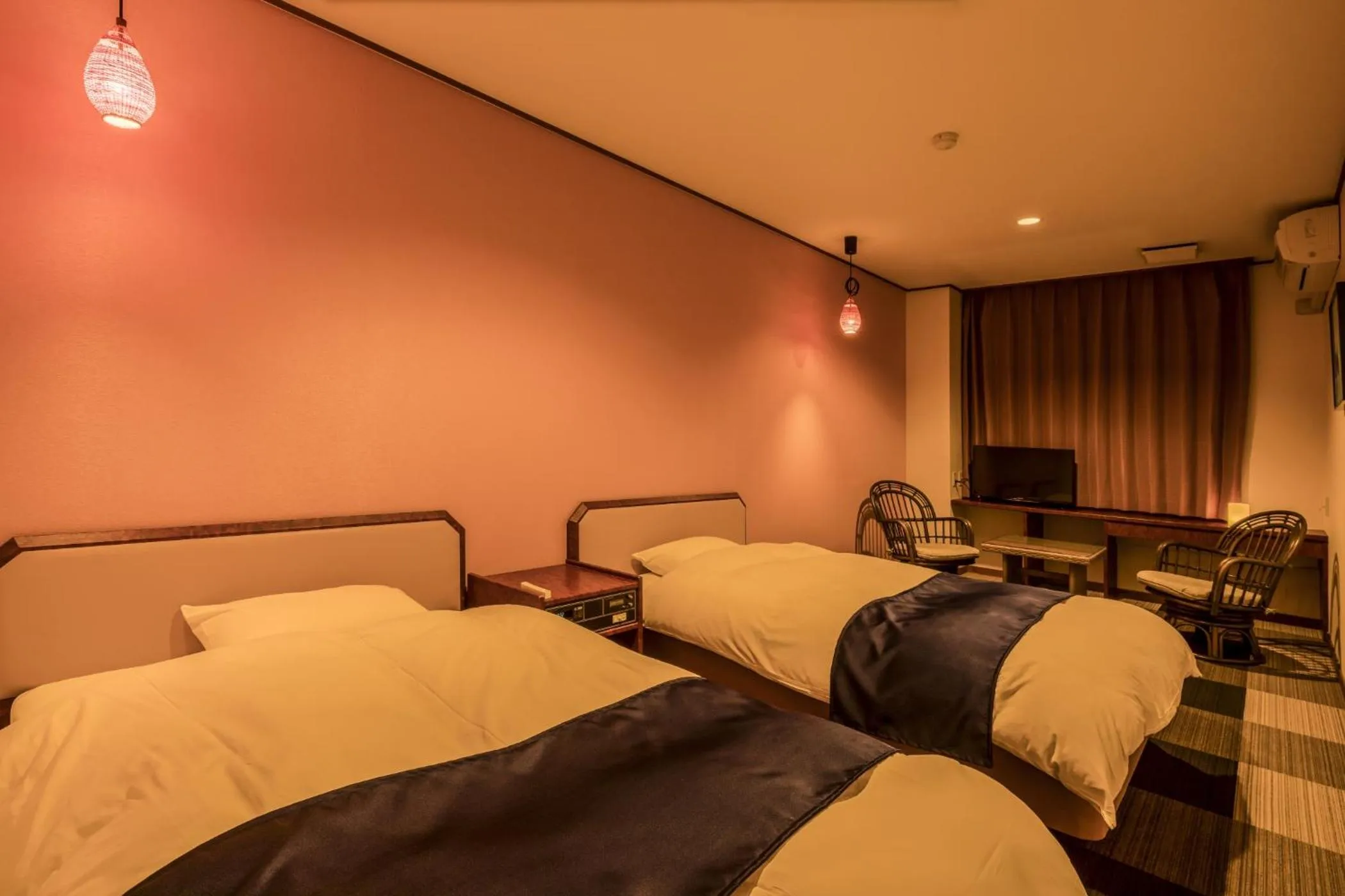 Photo of the whole room, Bed in Ooedo Onsen Monogatari Yamanaka Saichoraku