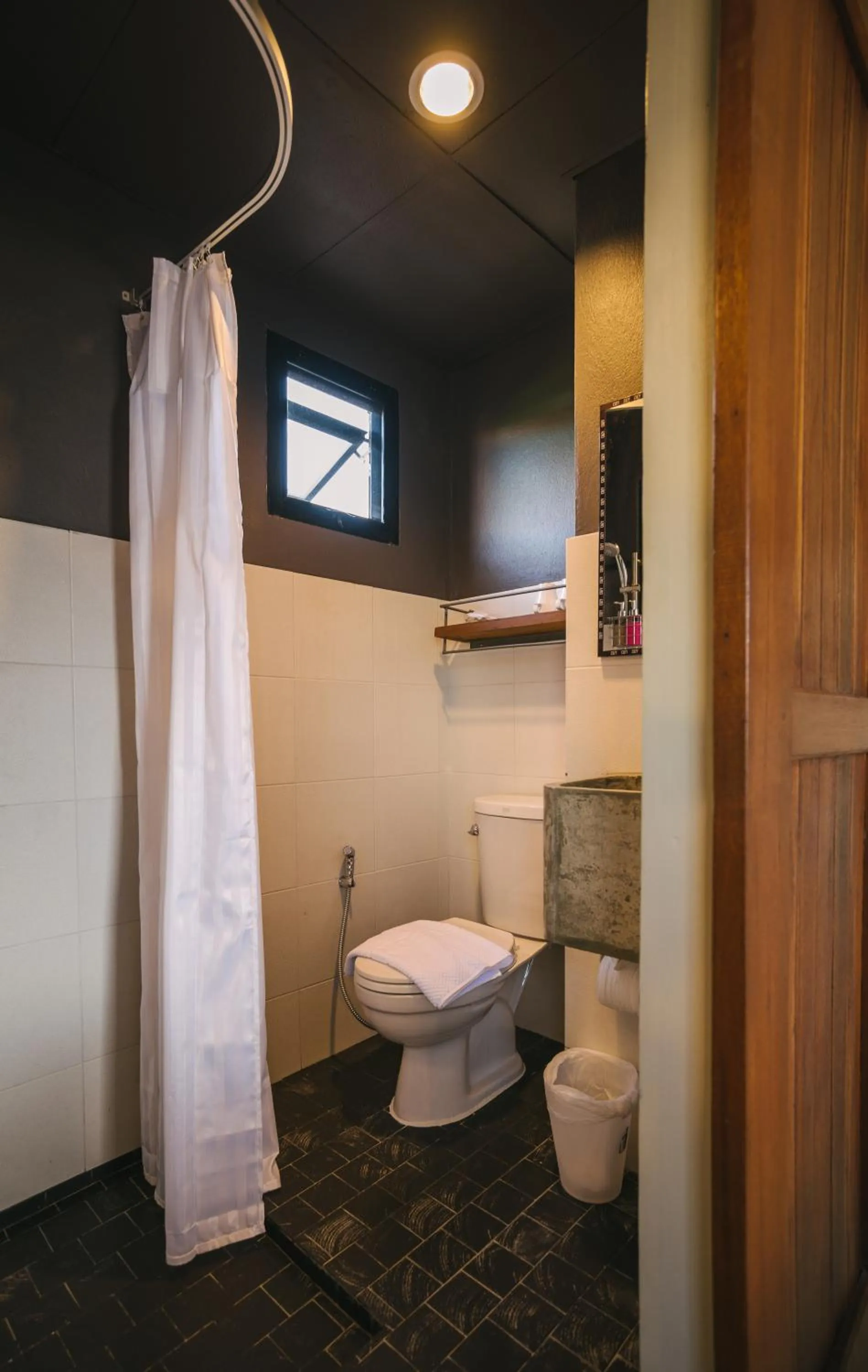 Bathroom in Cozy Inn Chiang Mai