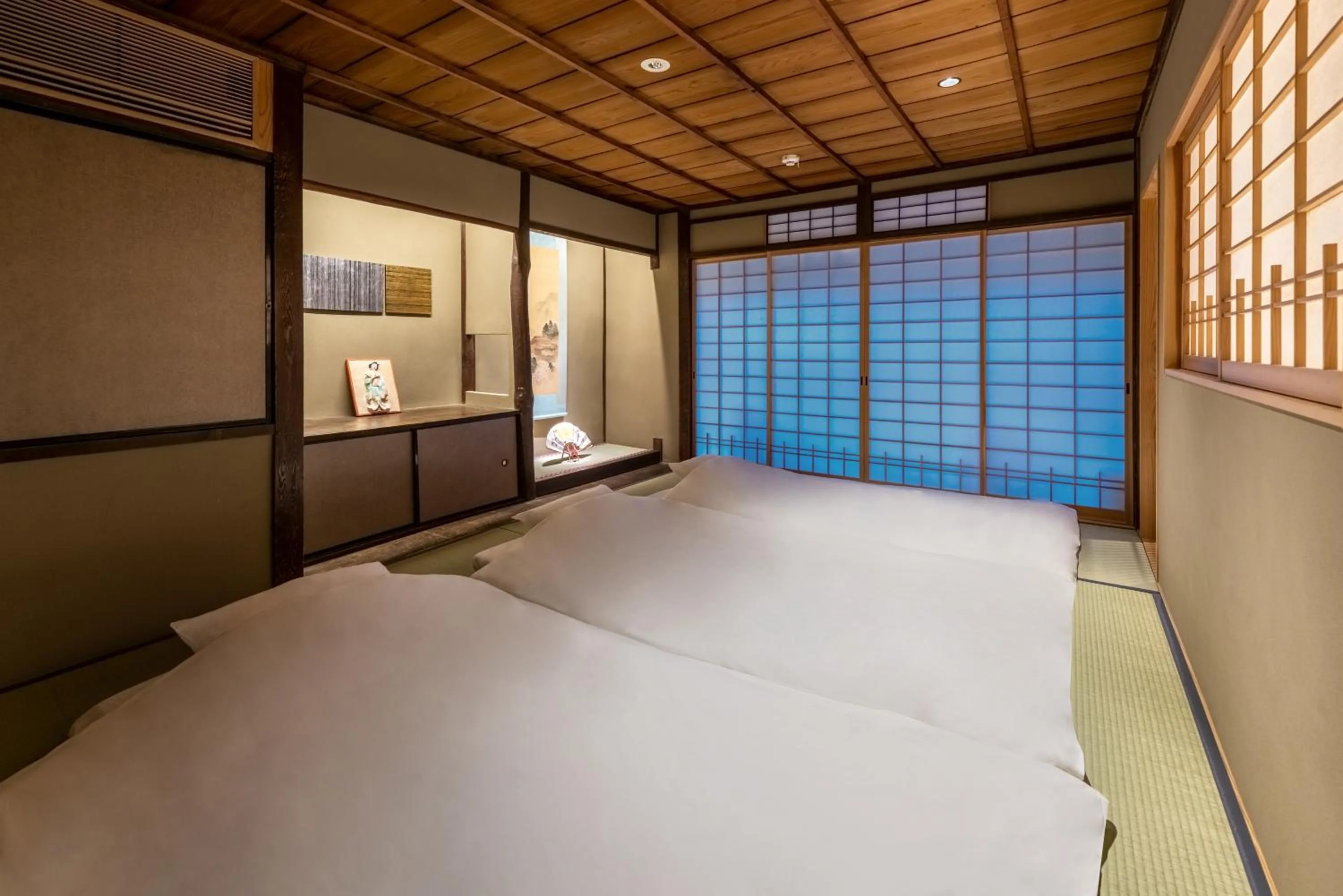 Photo of the whole room, Bed in Choya Chawanzaka Machiya House